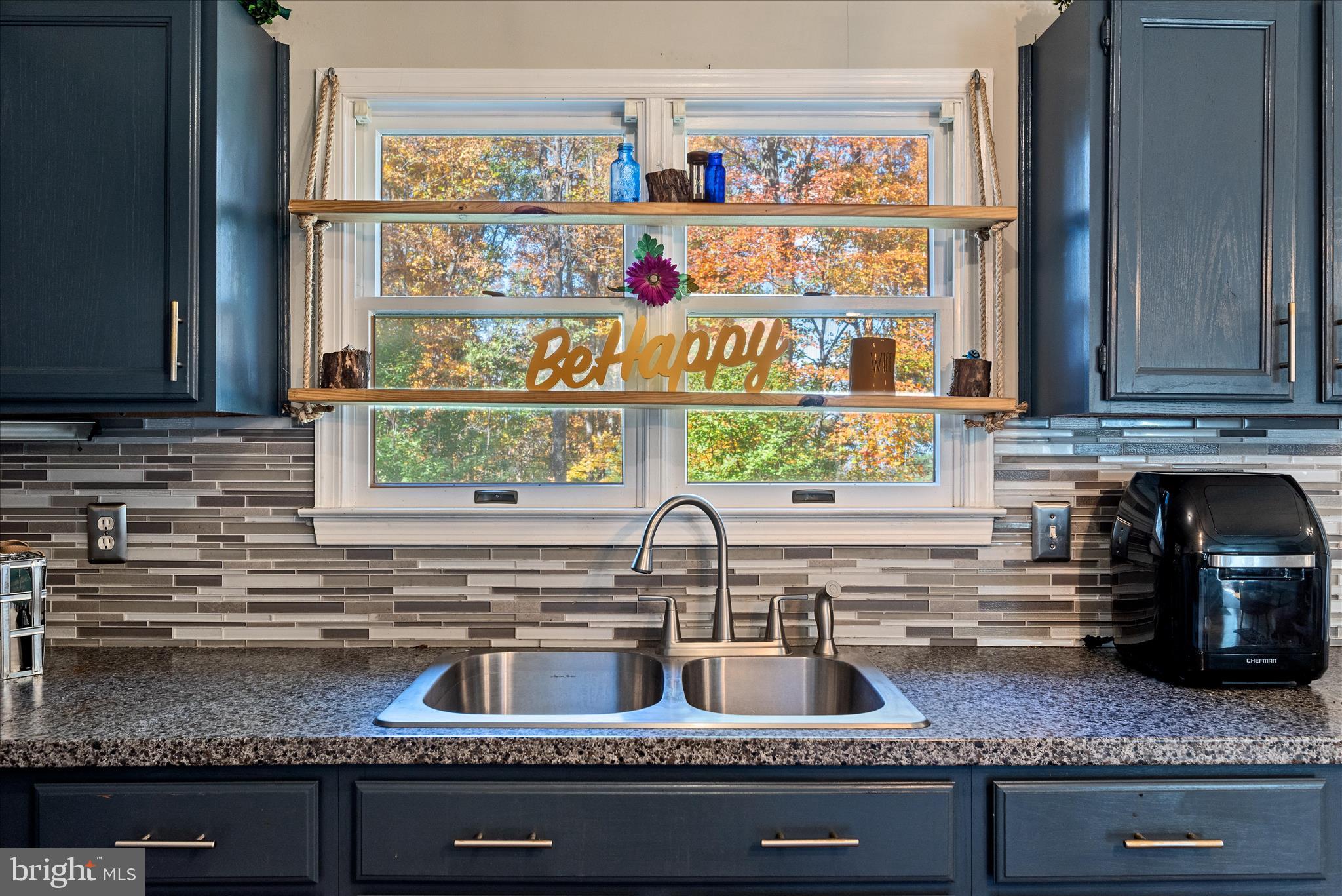 BLUE MOUNTAIN - Residential