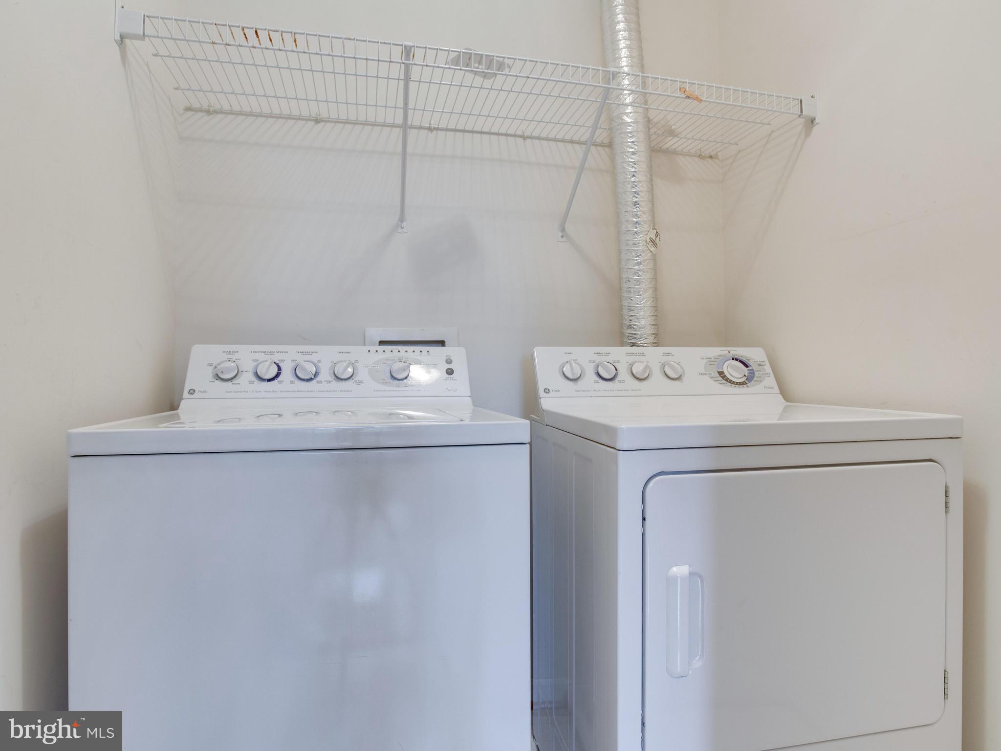 YOUNG ESTATE - Residential