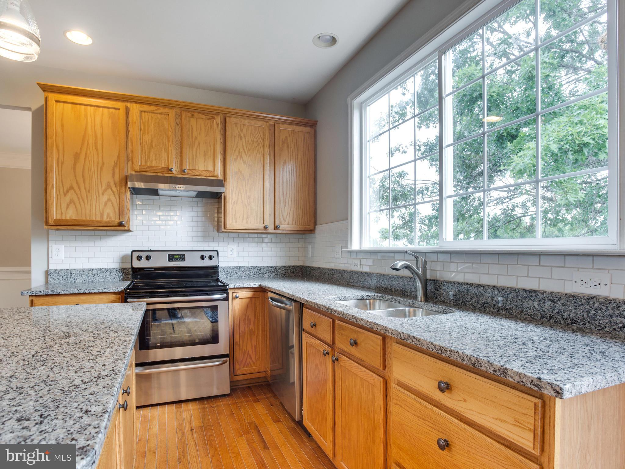 YOUNG ESTATE - Residential