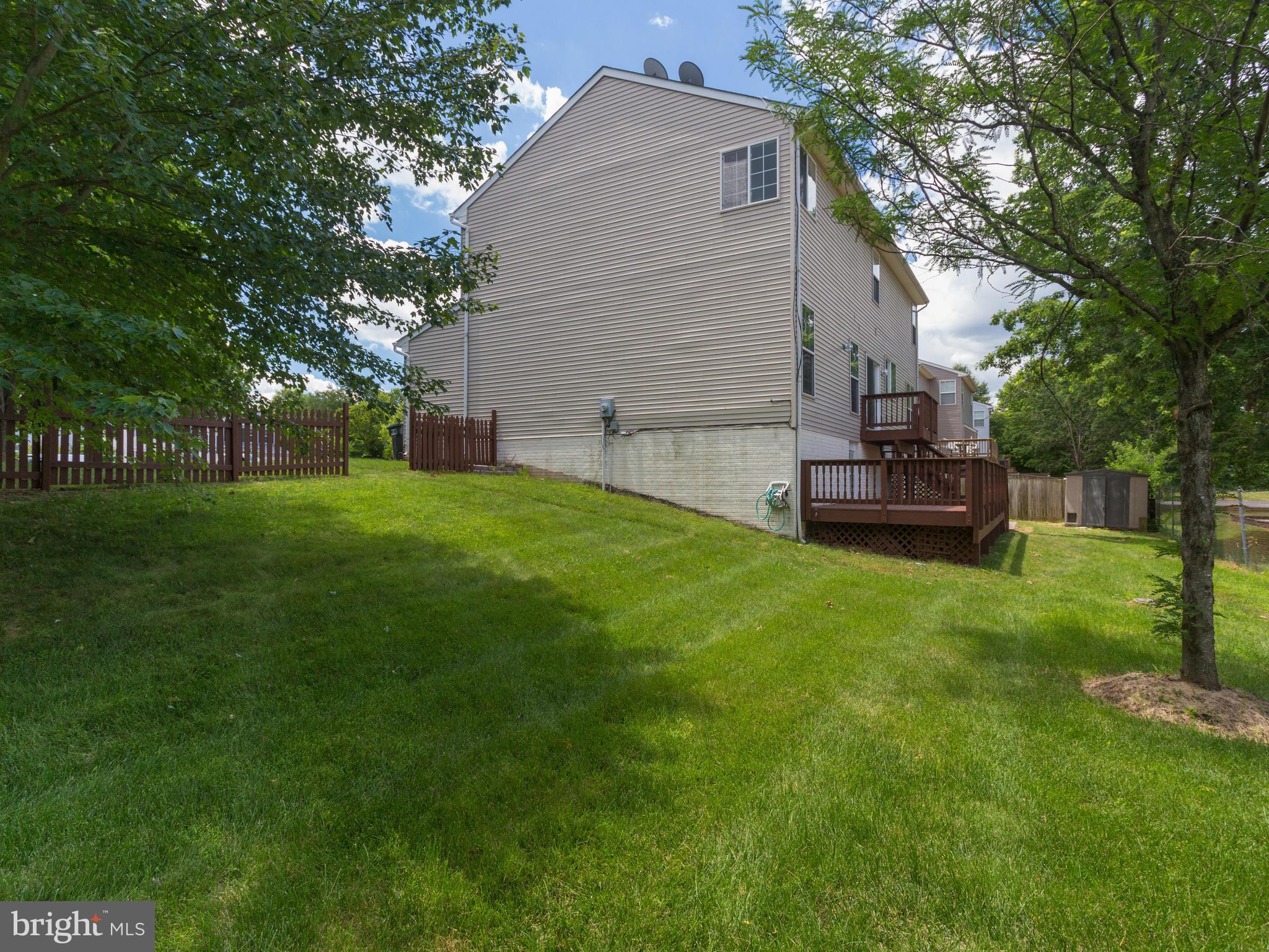 YOUNG ESTATE - Residential