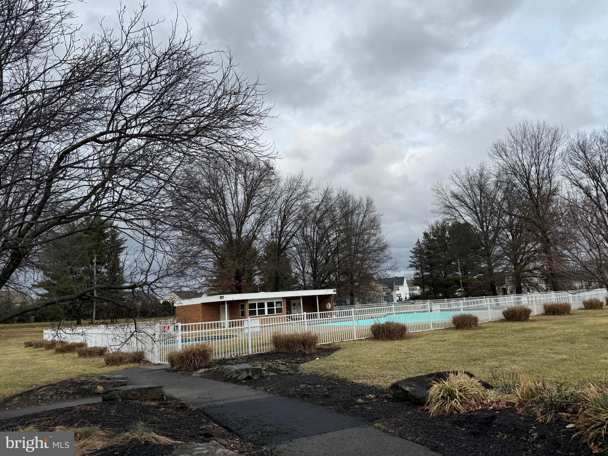 GREEN ACRES - Residential