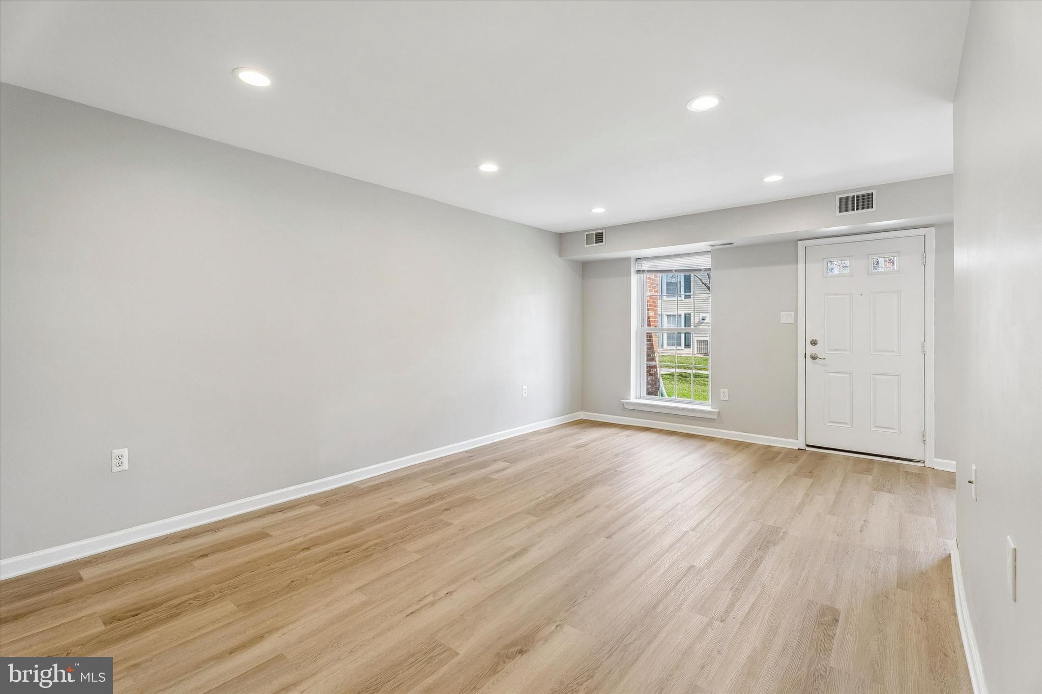 MIDDLETON PL - Residential