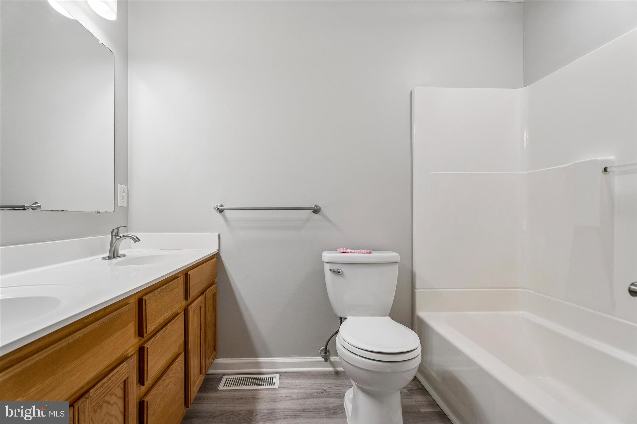 MIDDLETON PL - Residential