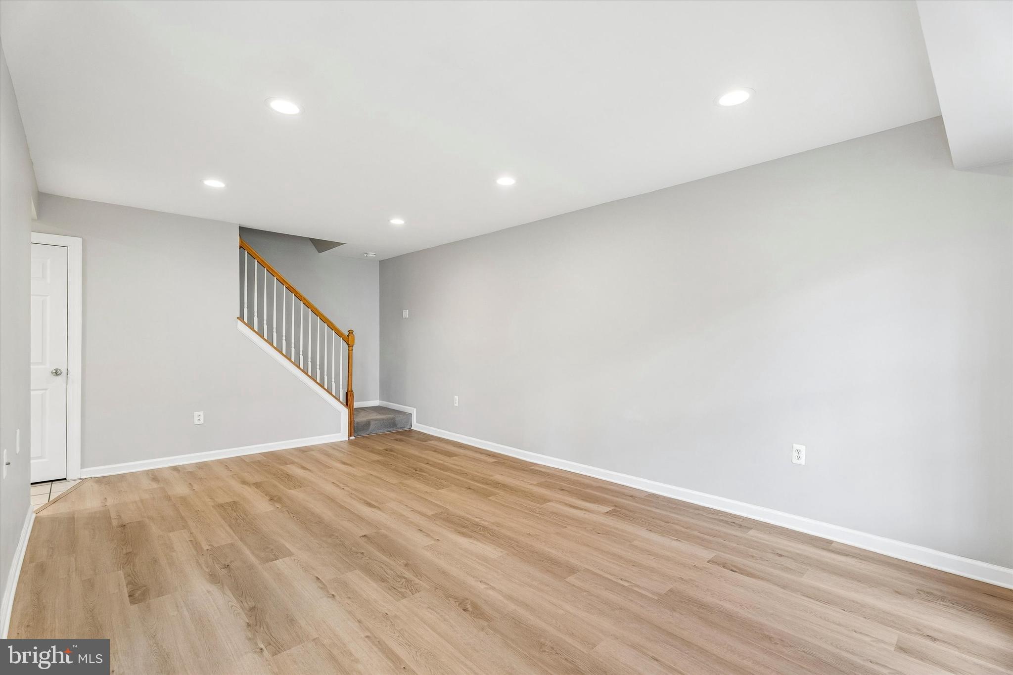 MIDDLETON PL - Residential