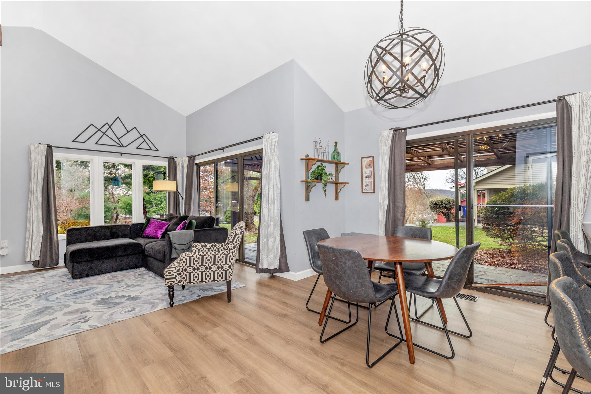 THE MEADOWS - Residential