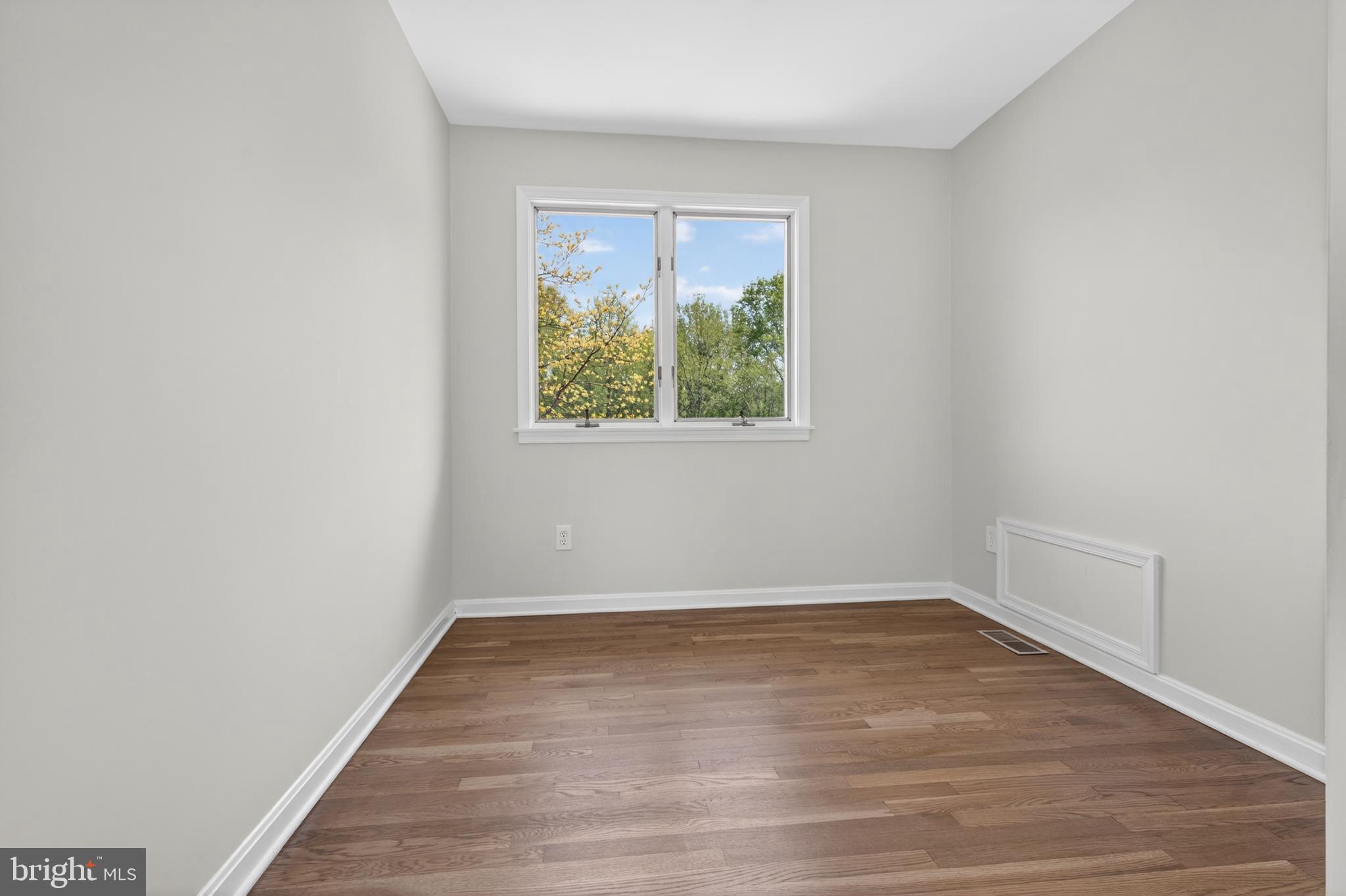 KINGSVILLE - Residential