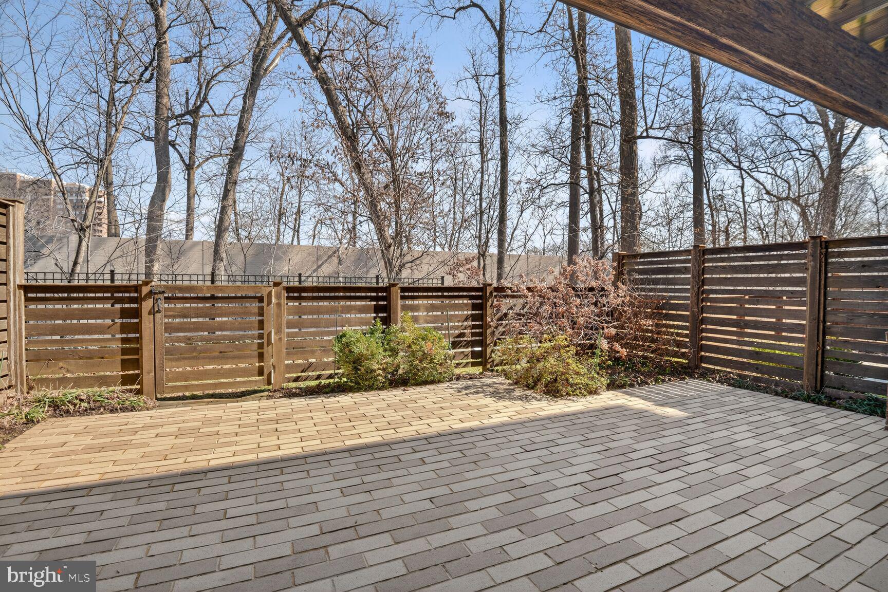 GROSVENOR HEIGHTS - Residential