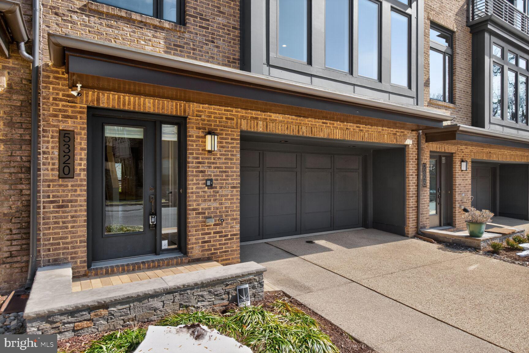 GROSVENOR HEIGHTS - Residential