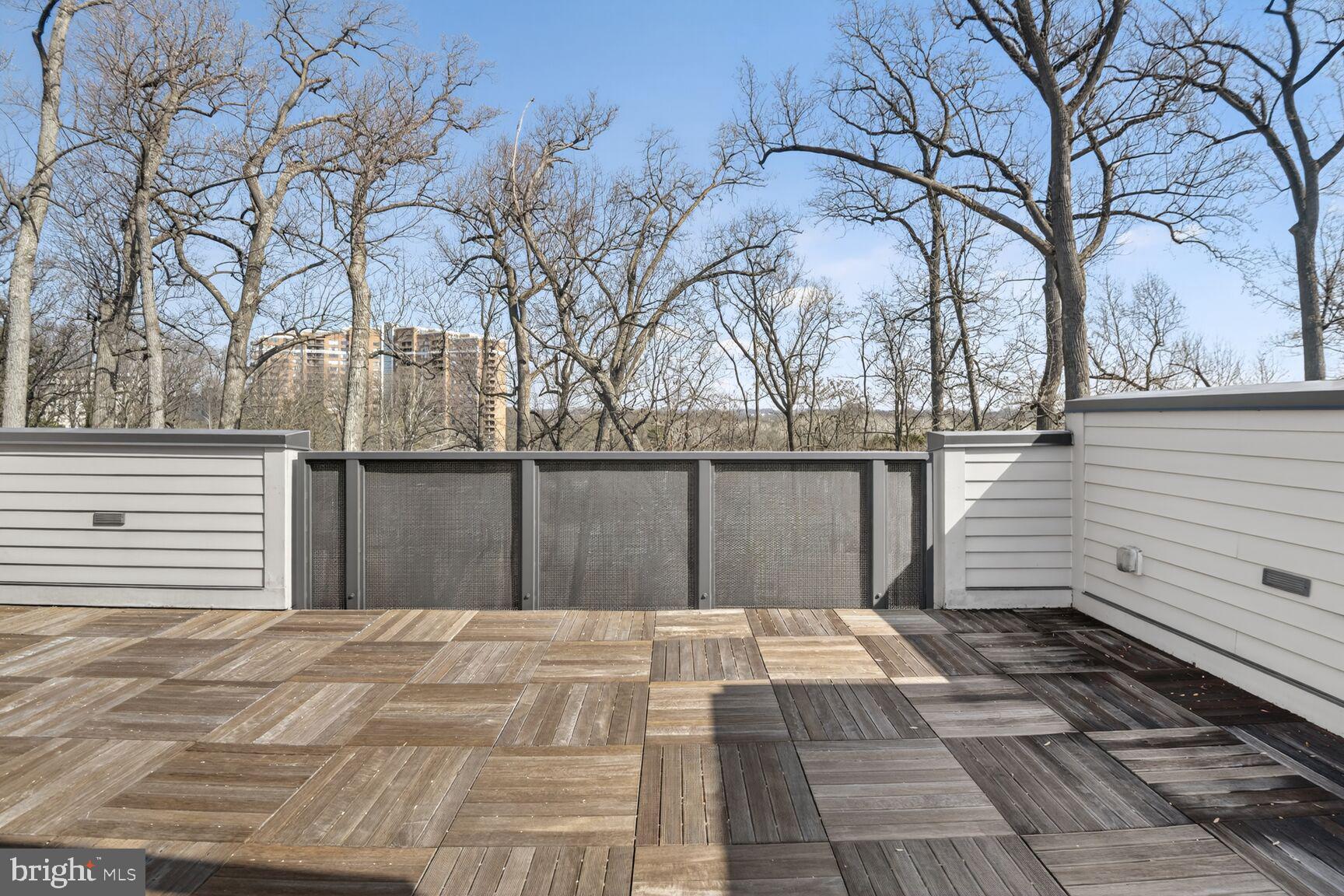 GROSVENOR HEIGHTS - Residential