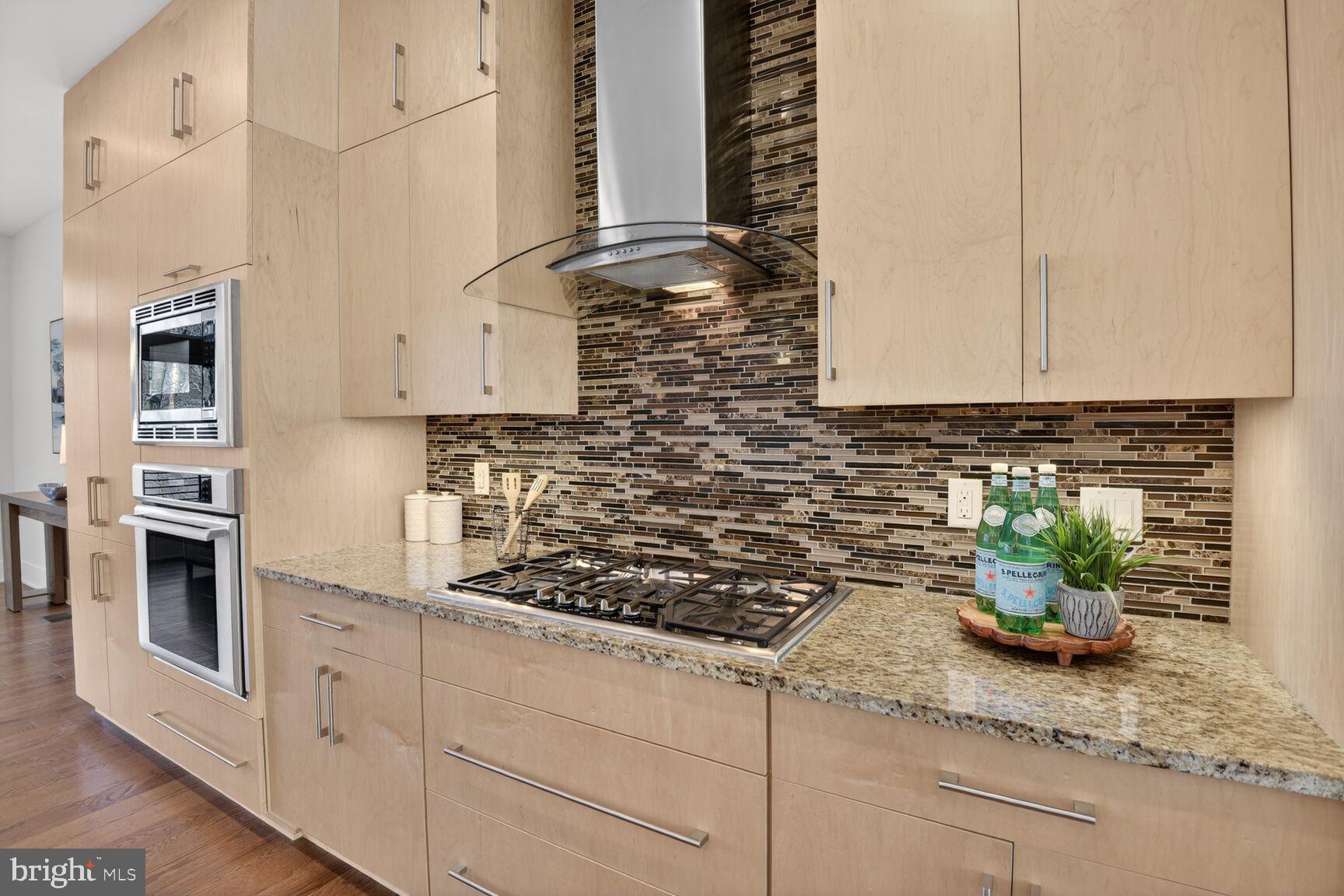 GROSVENOR HEIGHTS - Residential