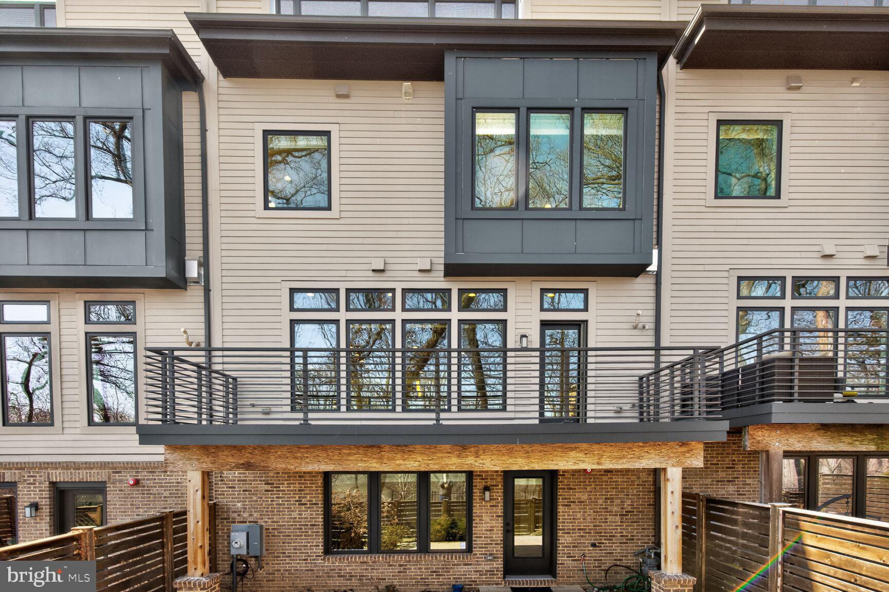 GROSVENOR HEIGHTS - Residential