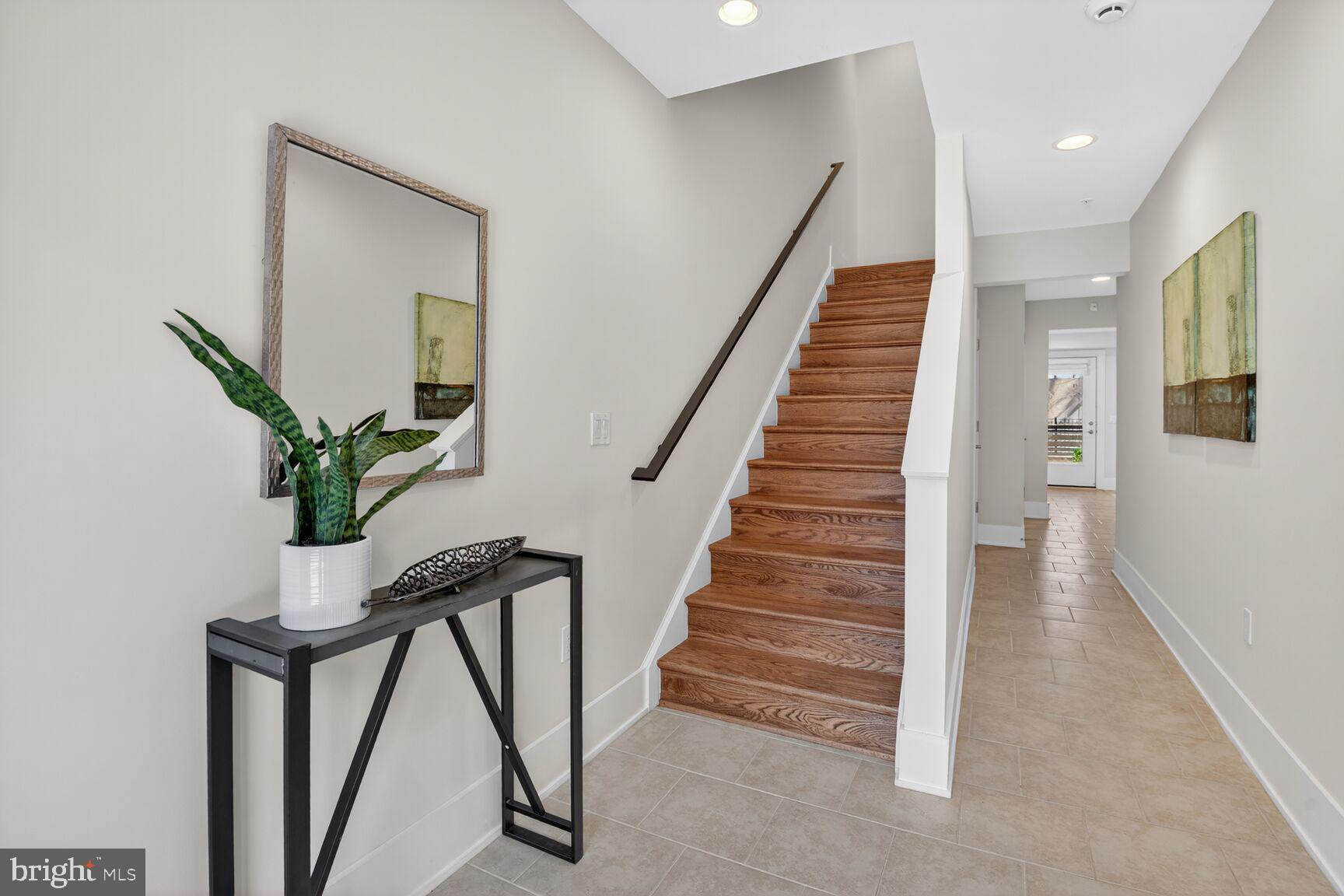 GROSVENOR HEIGHTS - Residential