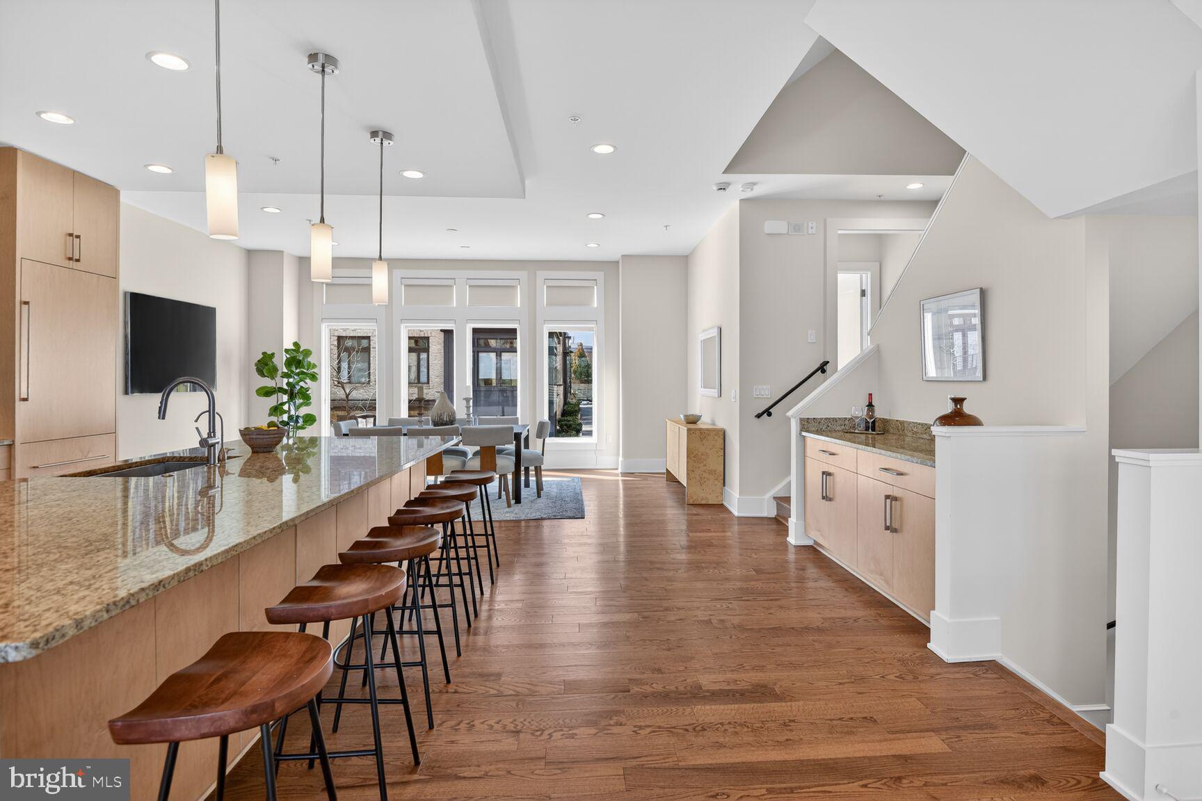 GROSVENOR HEIGHTS - Residential