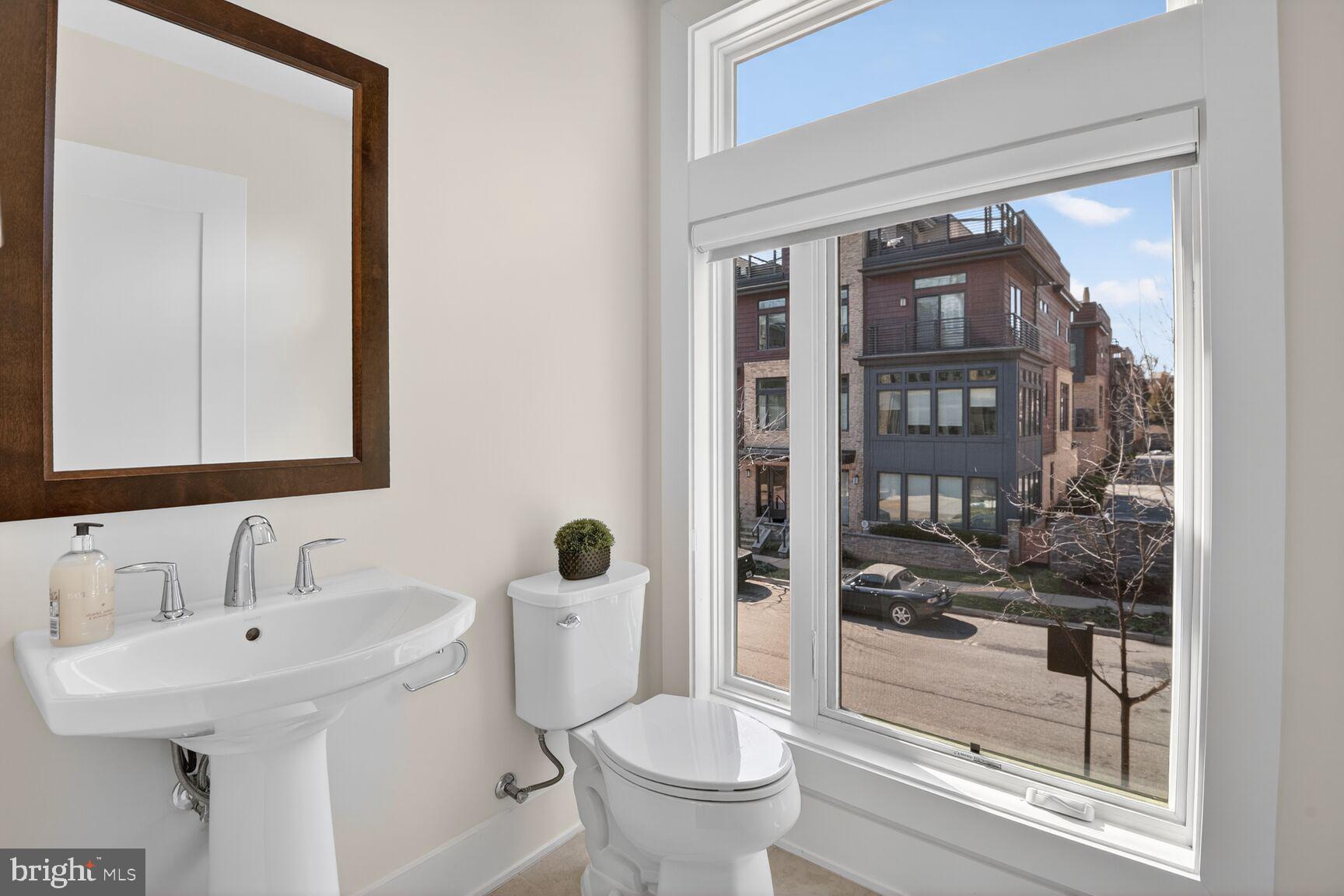 GROSVENOR HEIGHTS - Residential