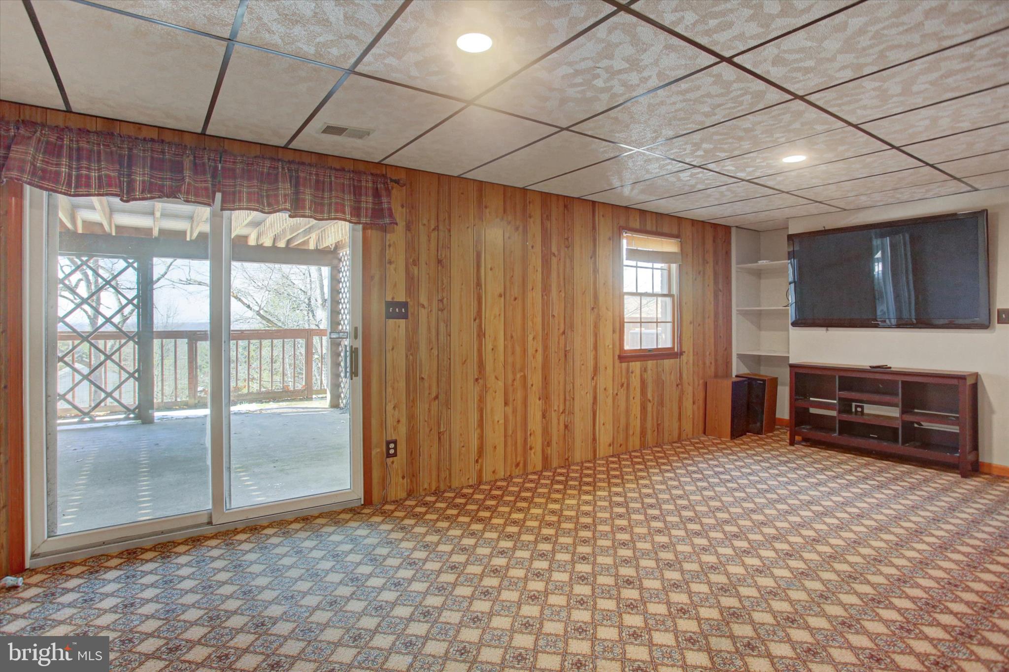 WOODCREST - Residential