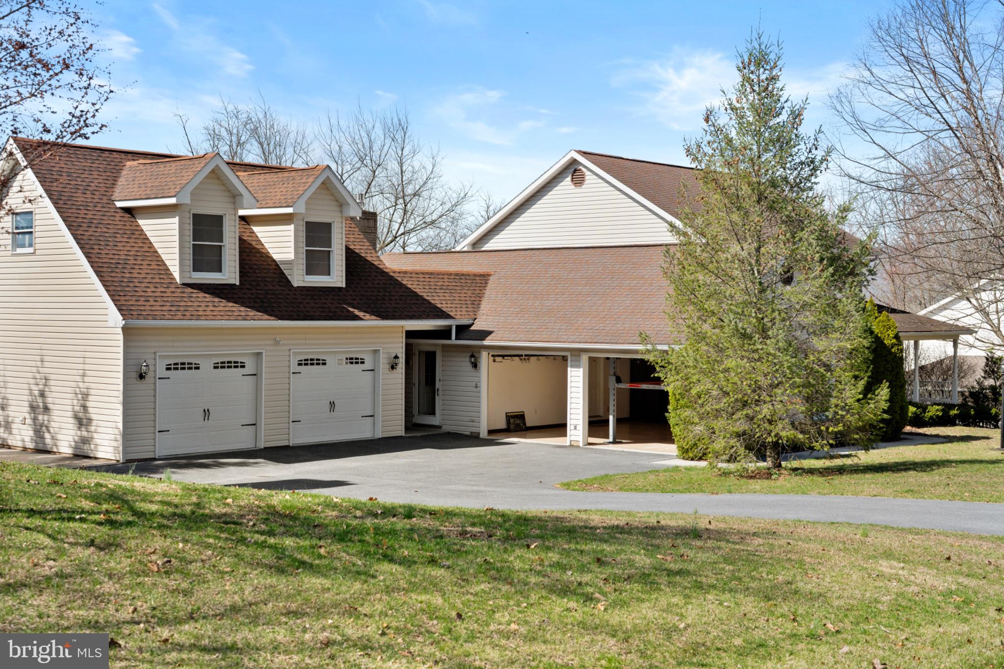 WOODCREST - Residential