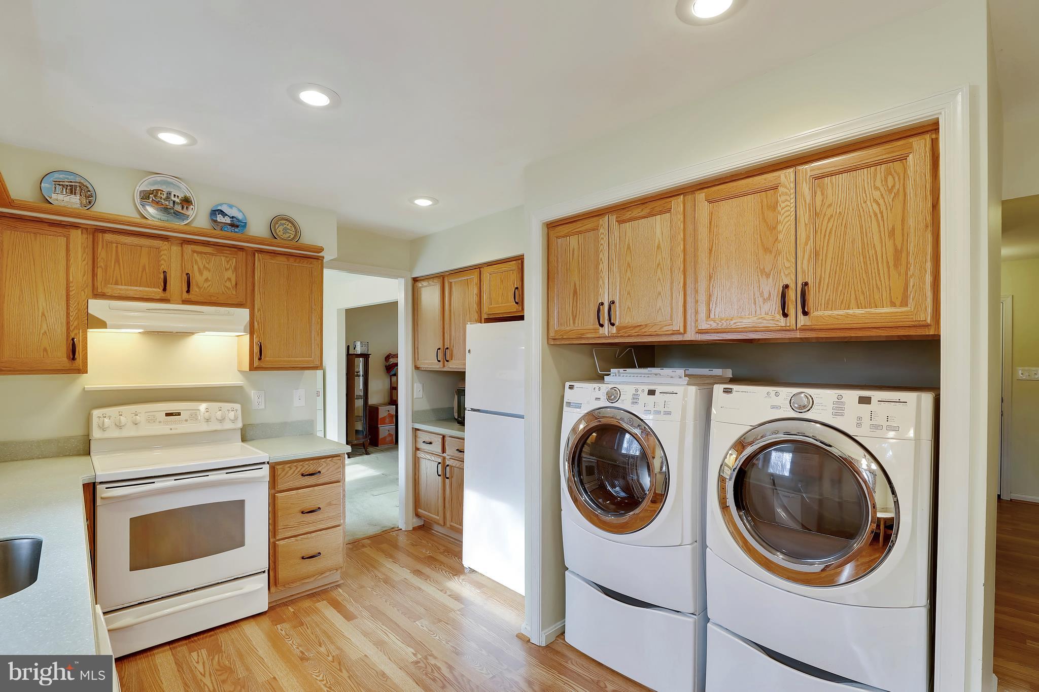 FONT HILL VILLAGE - Residential