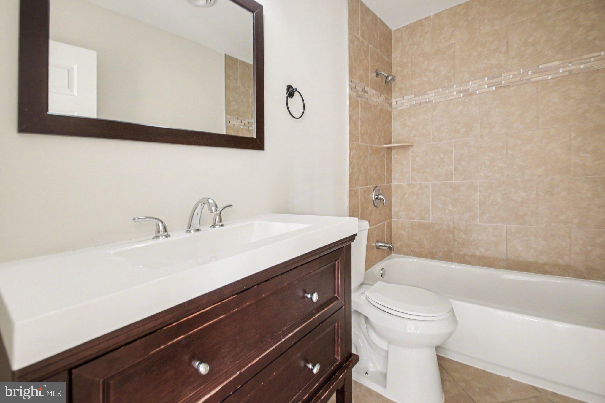 KENDALLWOOD ESTATES - Residential