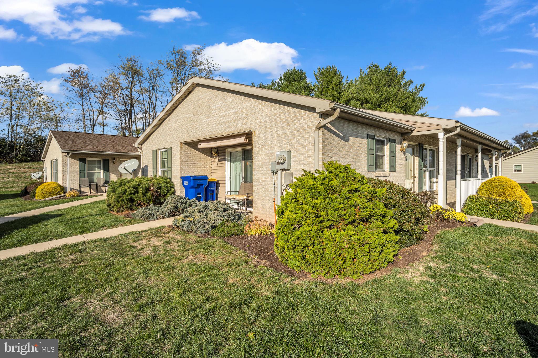 HARMONY HALL COURT - Residential
