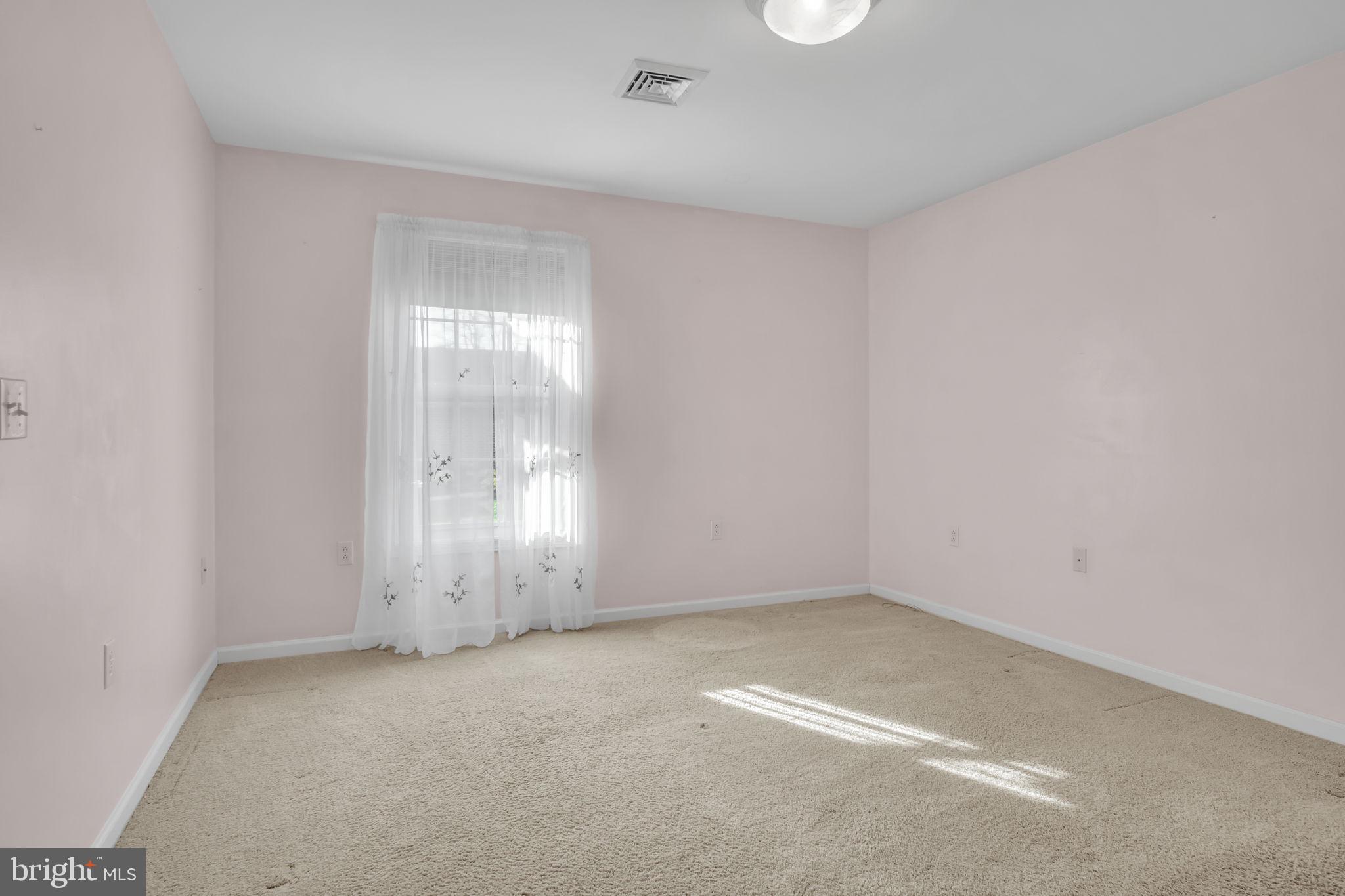 HARMONY HALL COURT - Residential