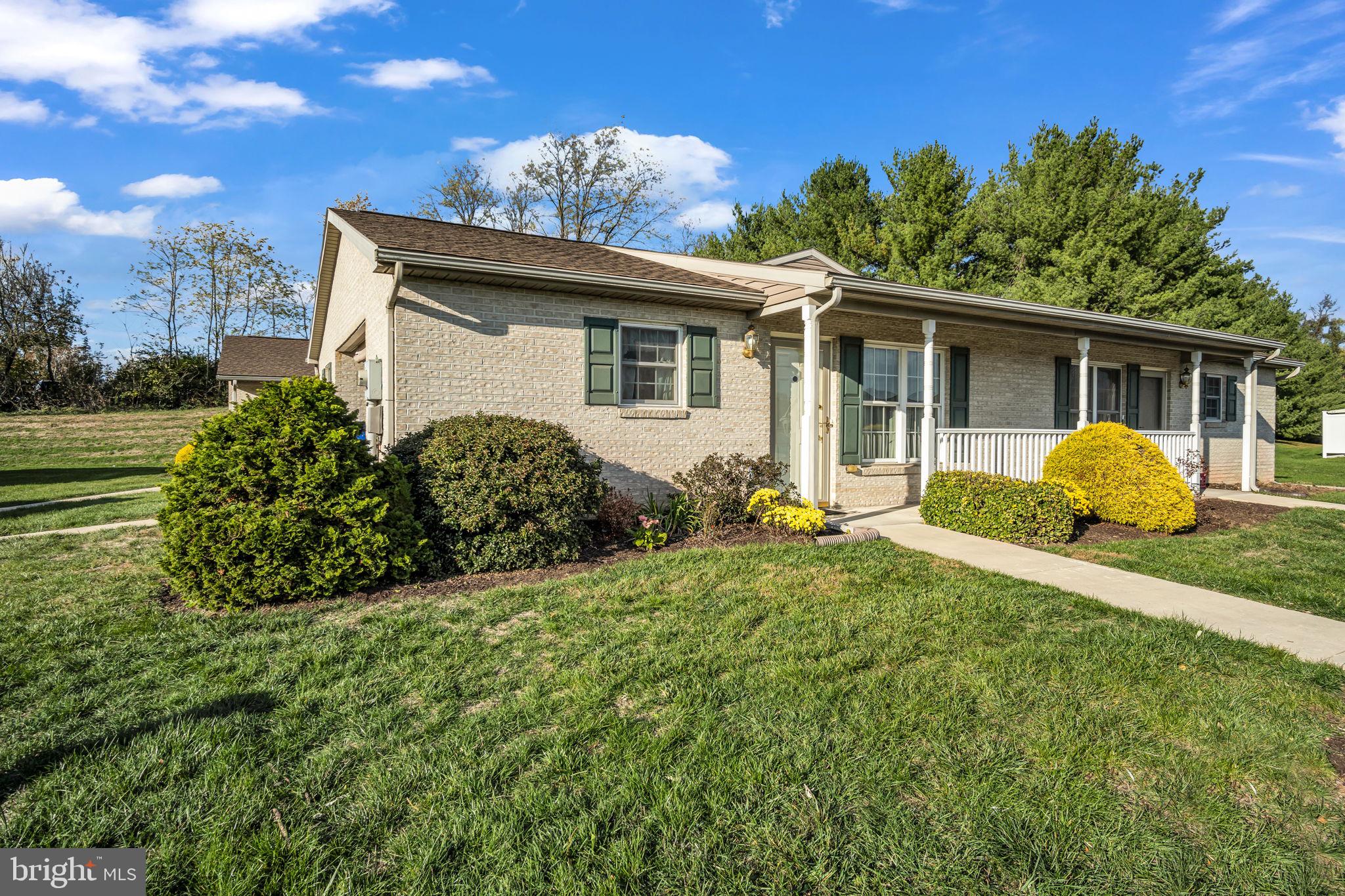 HARMONY HALL COURT - Residential