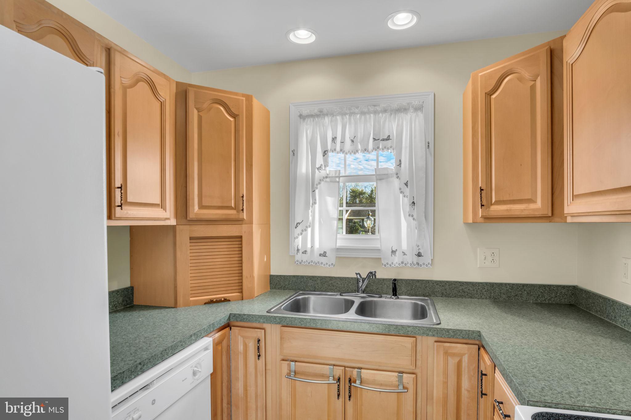 HARMONY HALL COURT - Residential