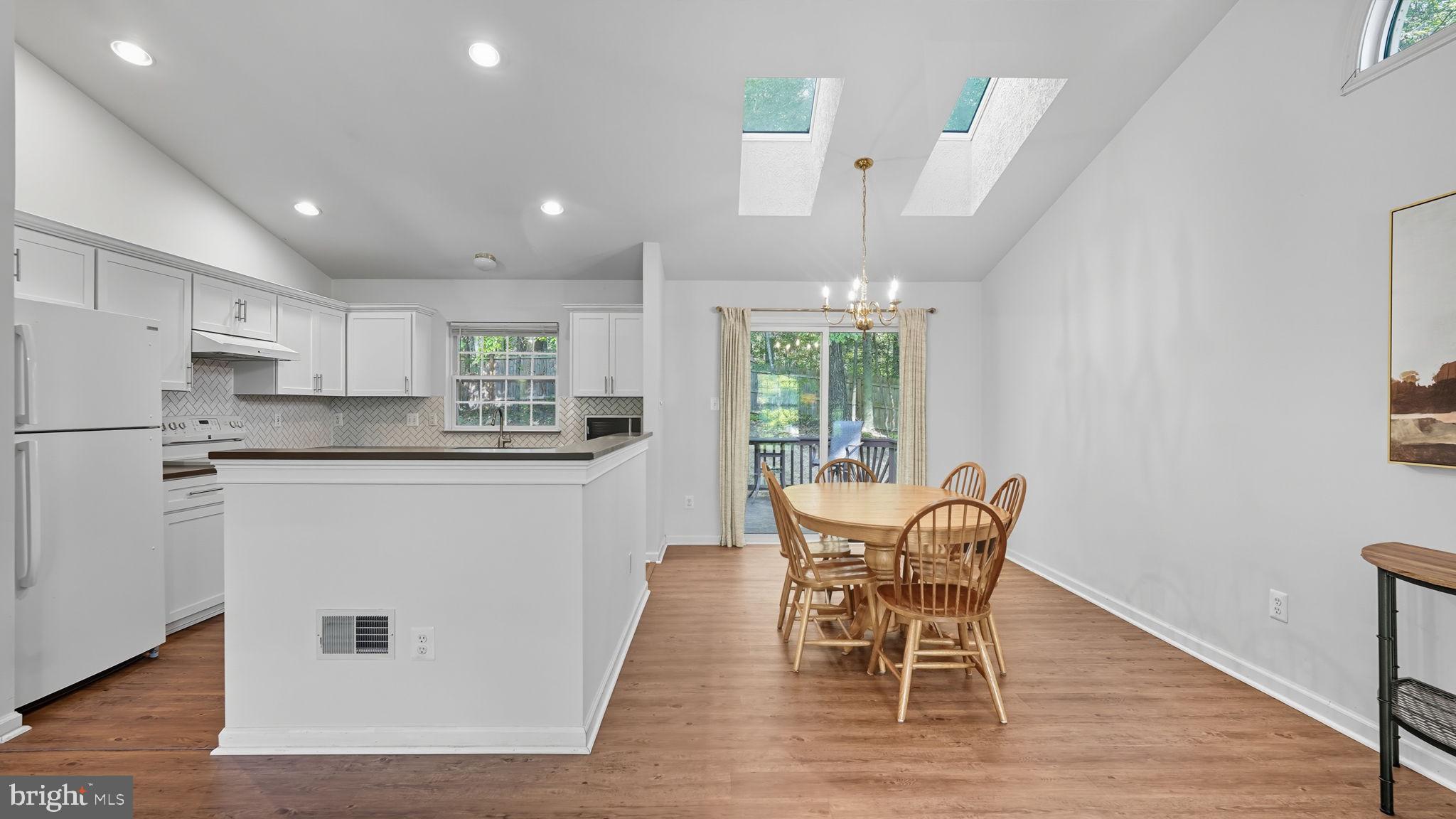 OAKRIDGE POINTE - Residential