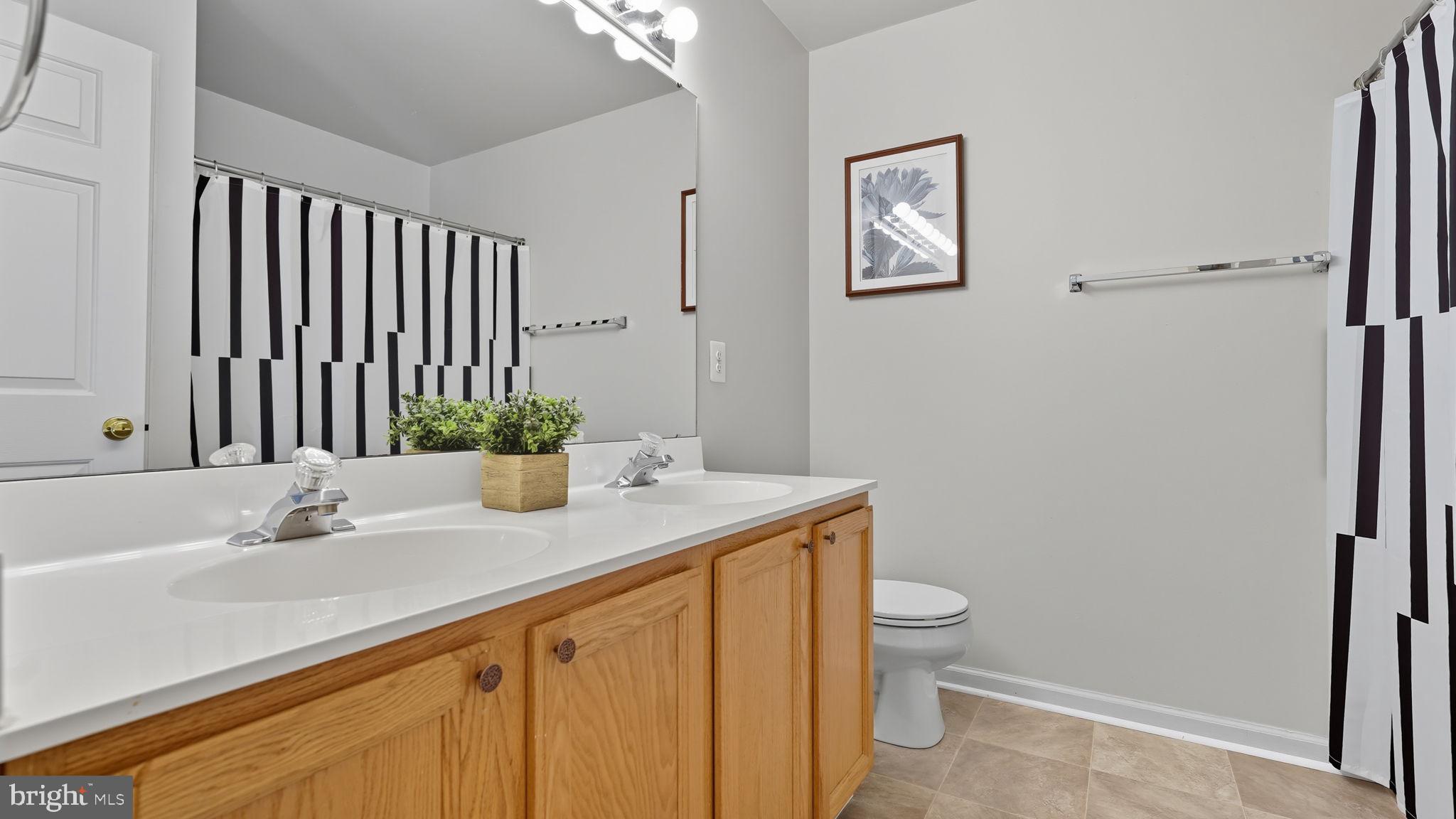 OAKRIDGE POINTE - Residential