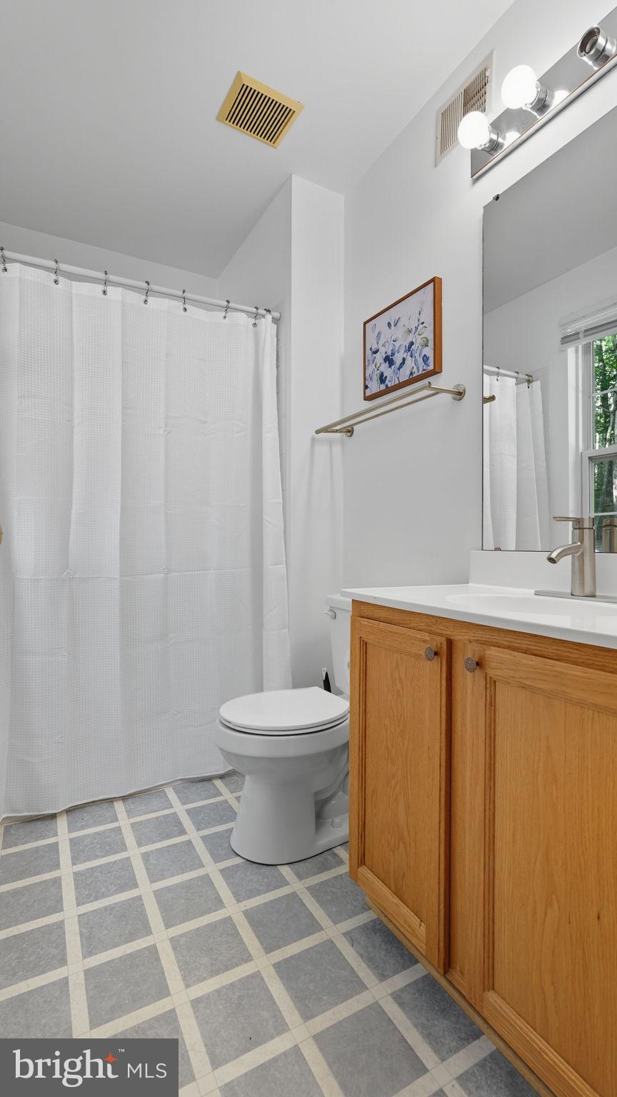 OAKRIDGE POINTE - Residential