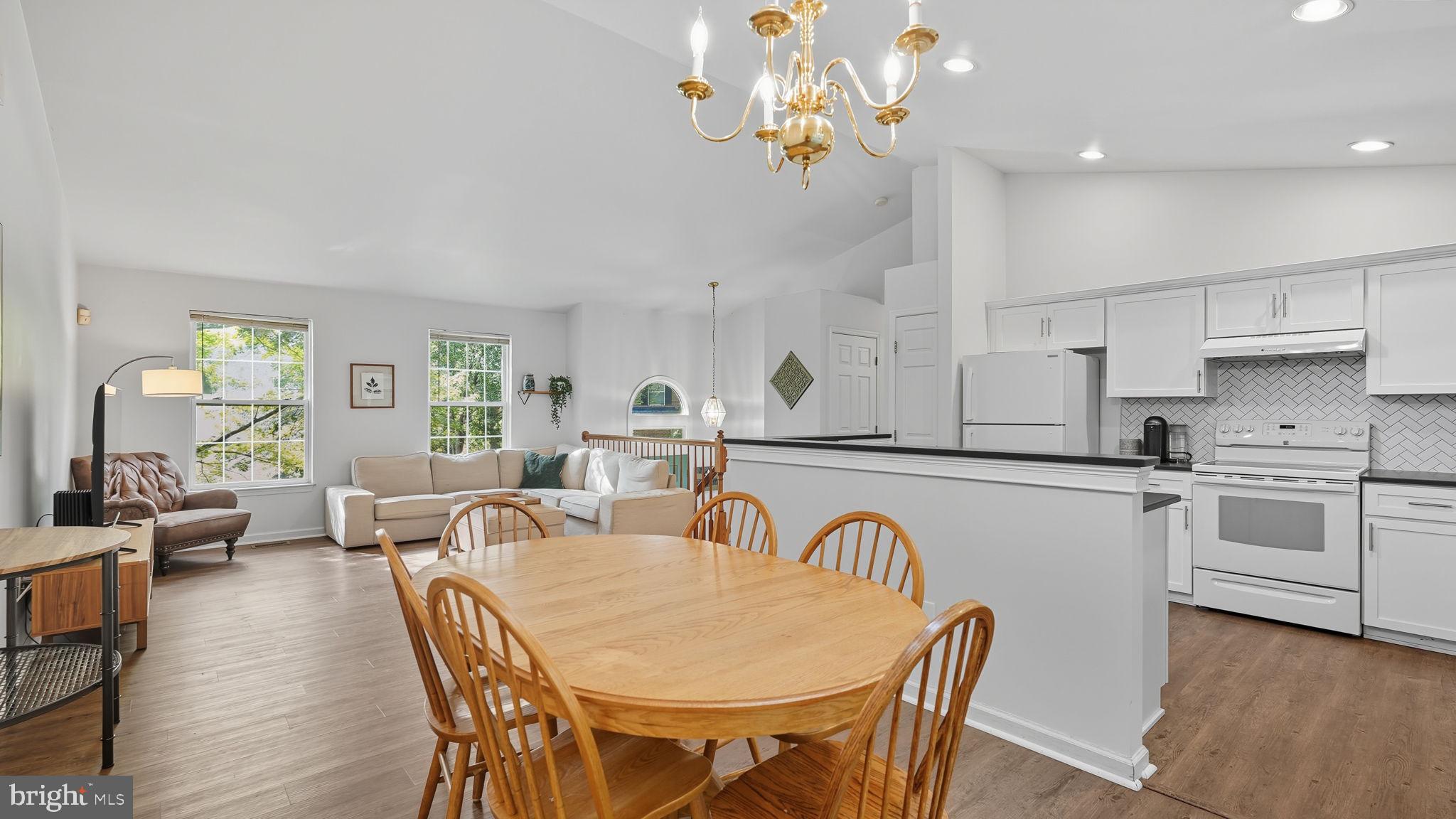 OAKRIDGE POINTE - Residential