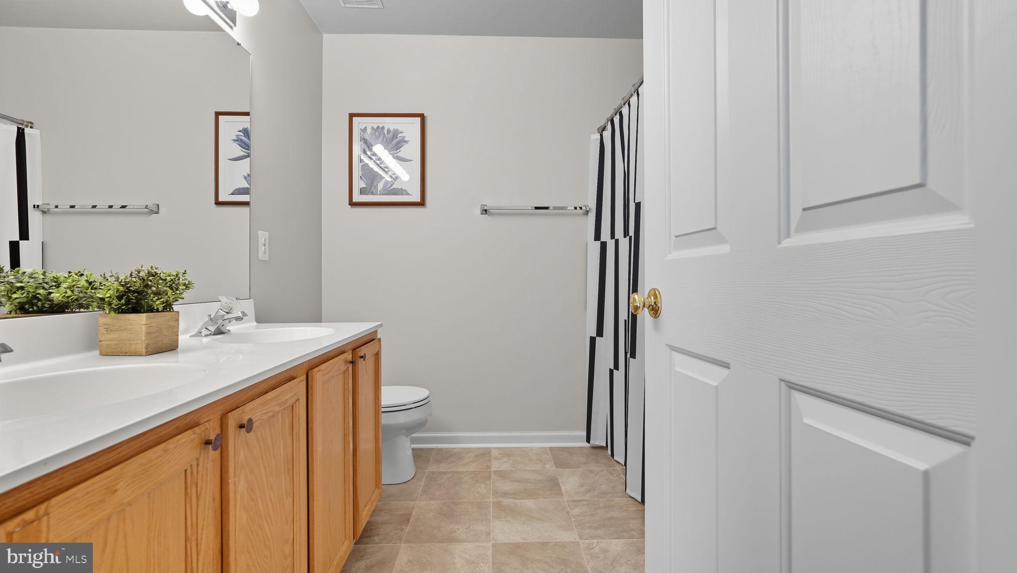 OAKRIDGE POINTE - Residential