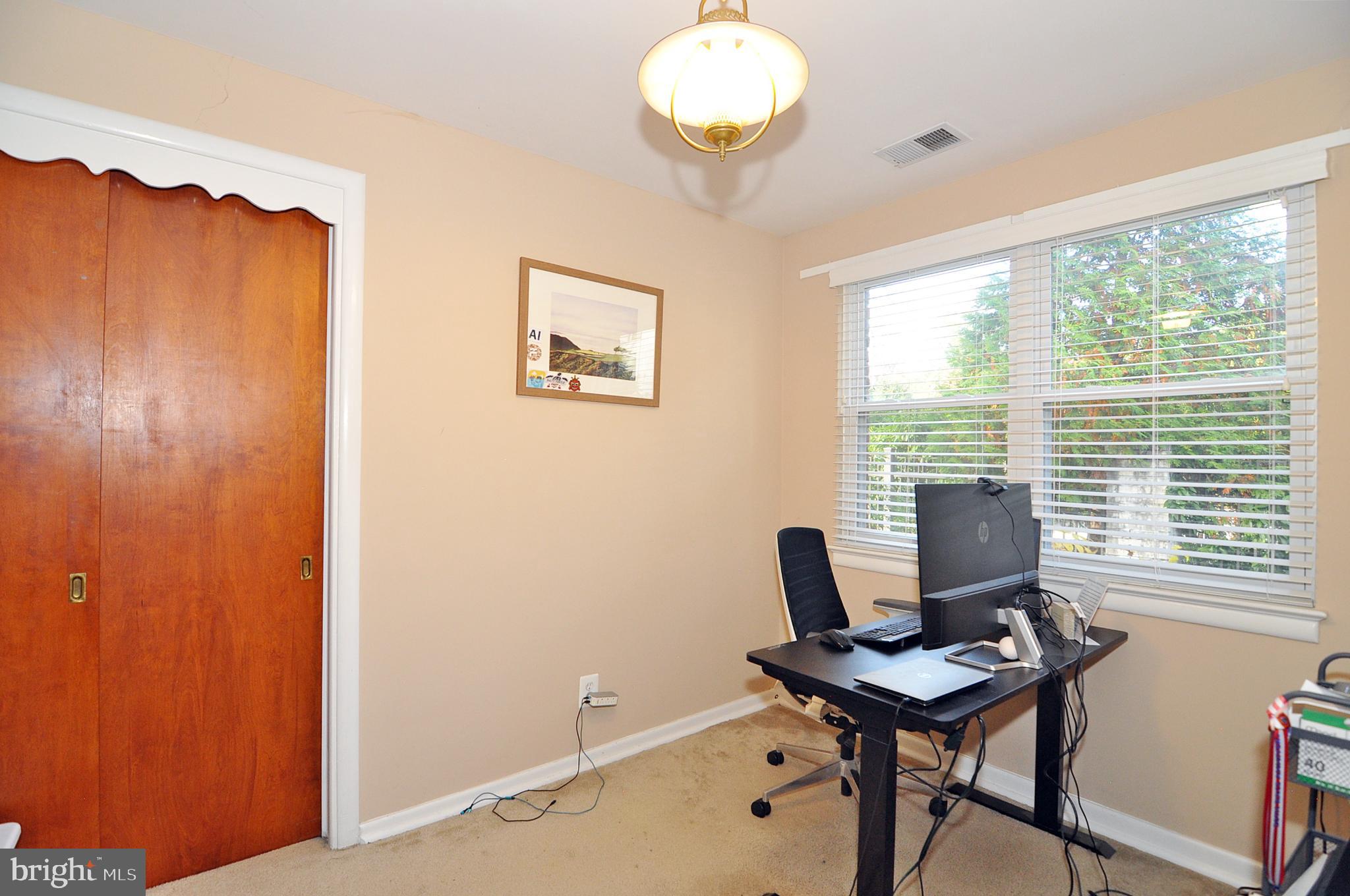 ARLINGTON RIDGE - Residential