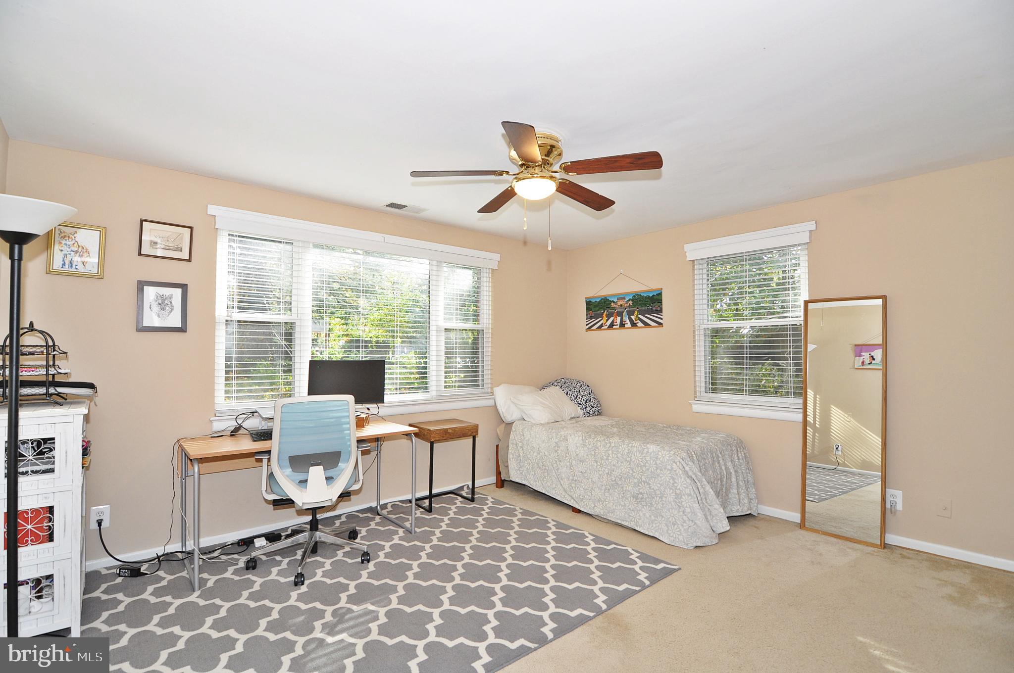 ARLINGTON RIDGE - Residential