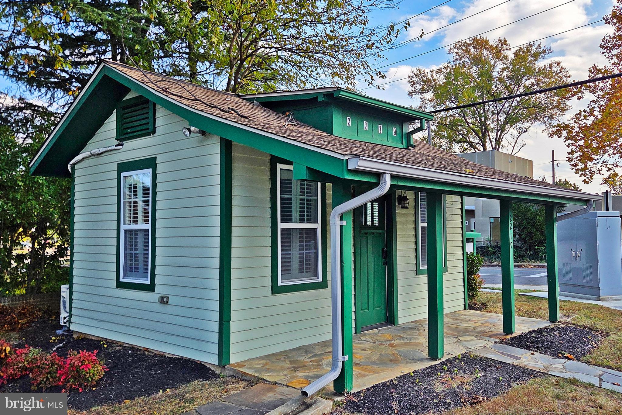 ARLINGTON RIDGE - Residential