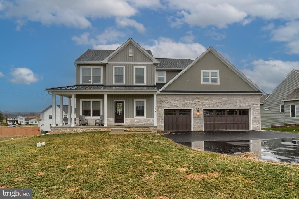 Photo of 1584 Harrisburg Avenue, MOUNT JOY, PA 17552 (MLS # PALA2084708)