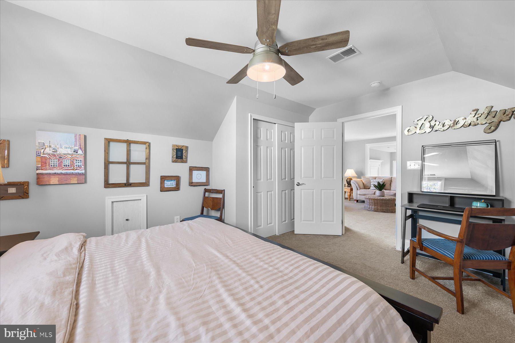 WHITE CREEK AT BETHANY - Residential