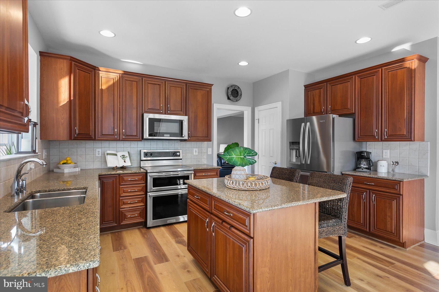 WHITE CREEK AT BETHANY - Residential