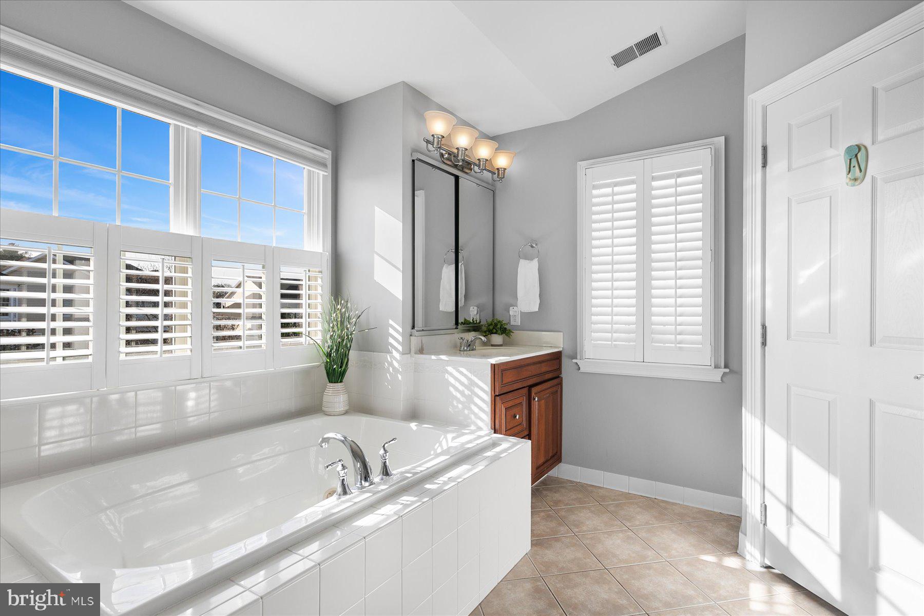 WHITE CREEK AT BETHANY - Residential