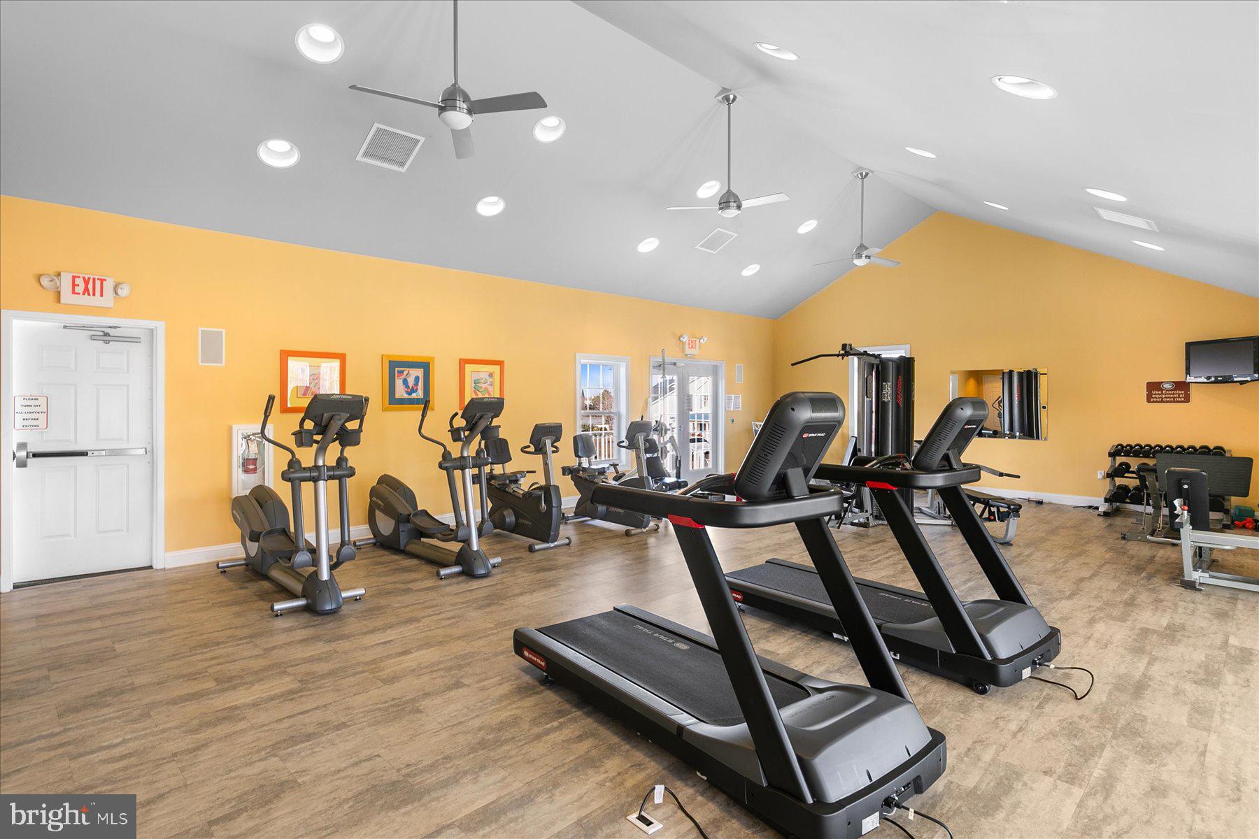 WHITE CREEK AT BETHANY - Residential