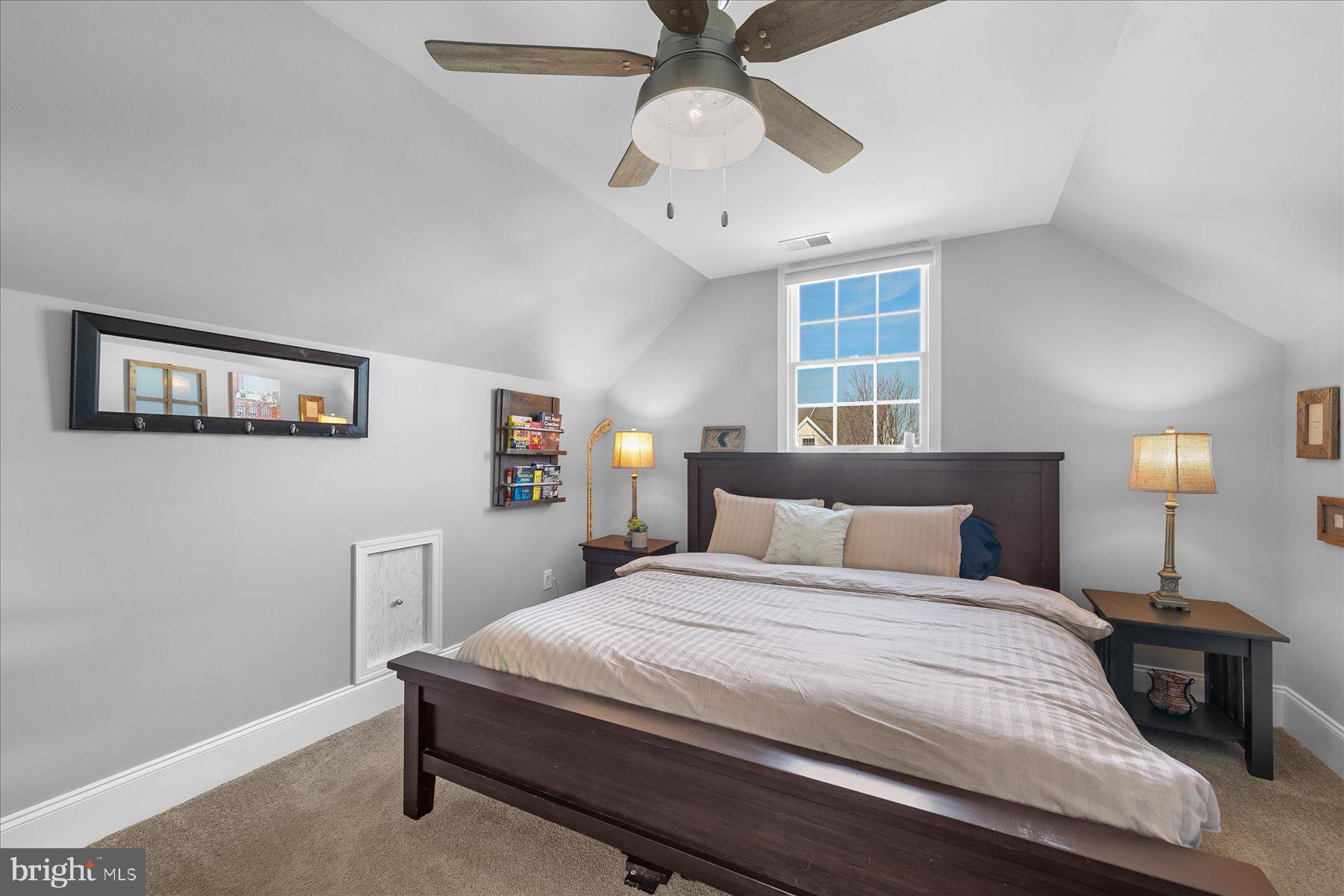 WHITE CREEK AT BETHANY - Residential