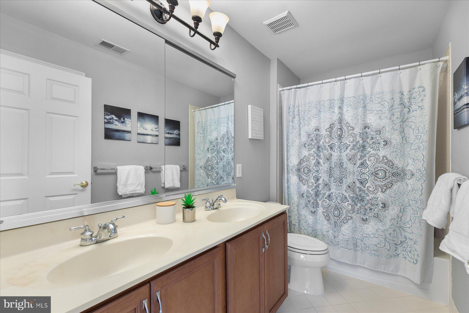 WHITE CREEK AT BETHANY - Residential