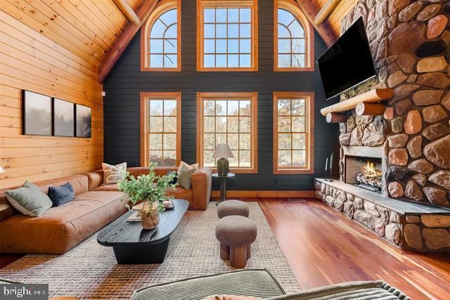 4851 ARROWPOINT DRIVE