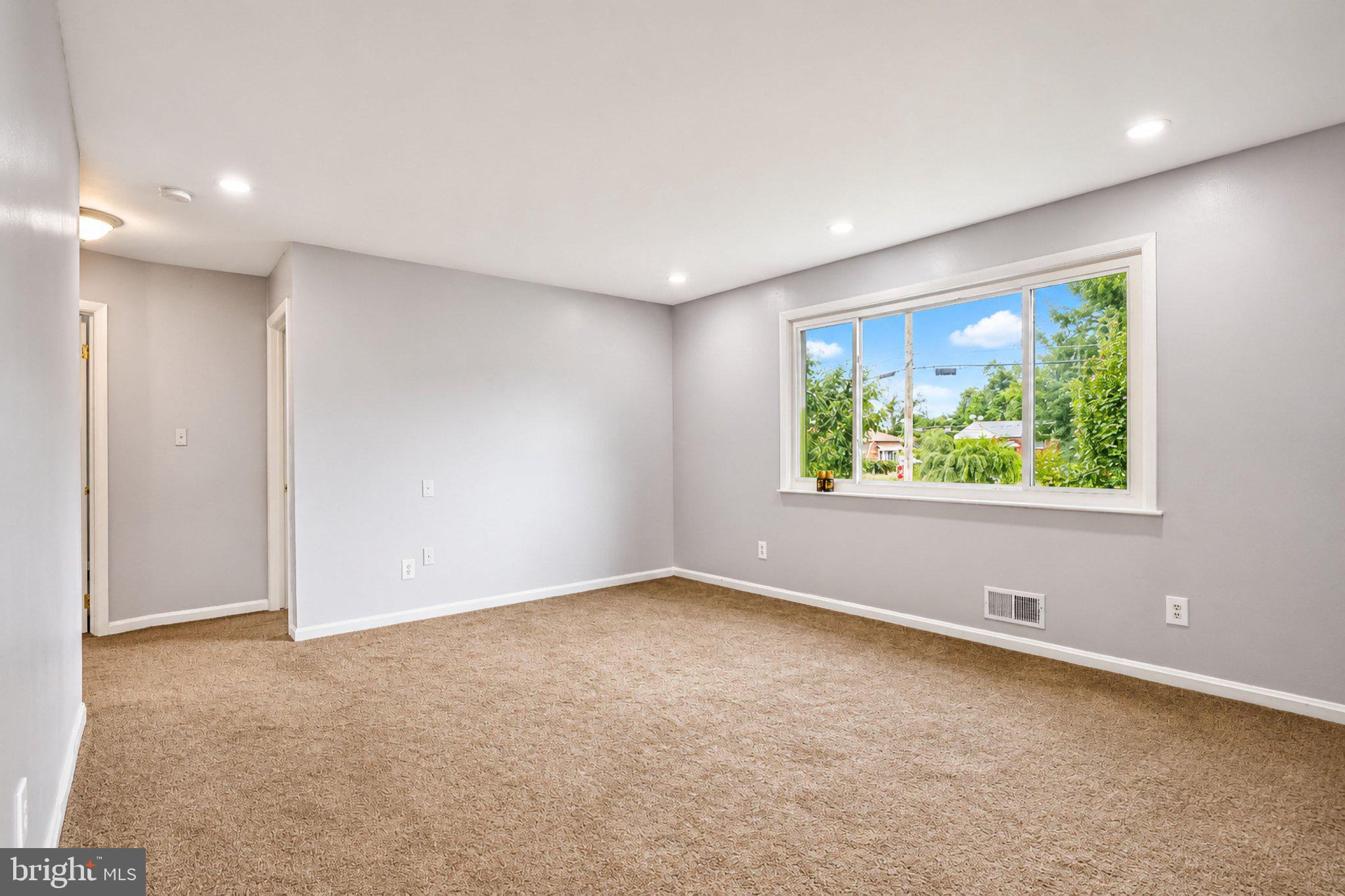 5712 ASH DRIVE