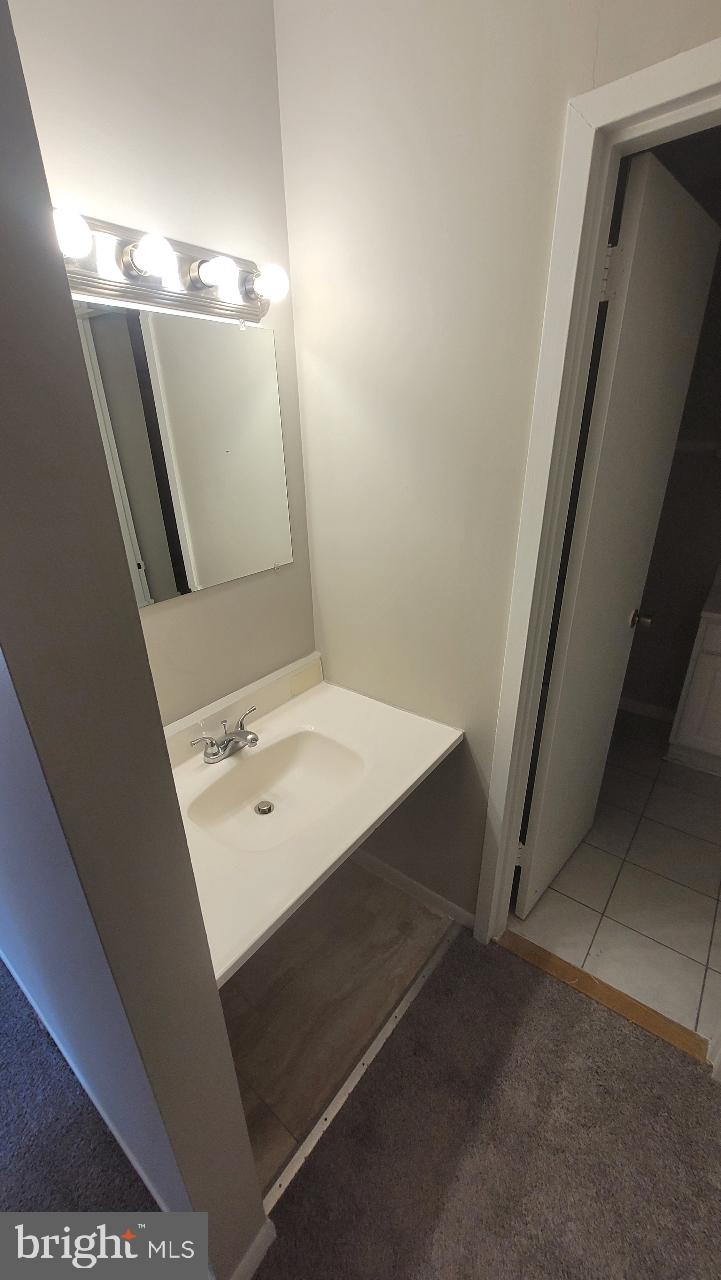 TREETOP CONDO - Residential