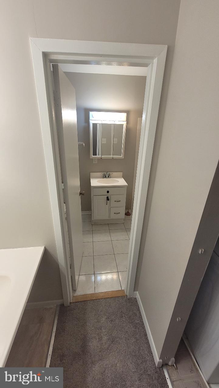 TREETOP CONDO - Residential