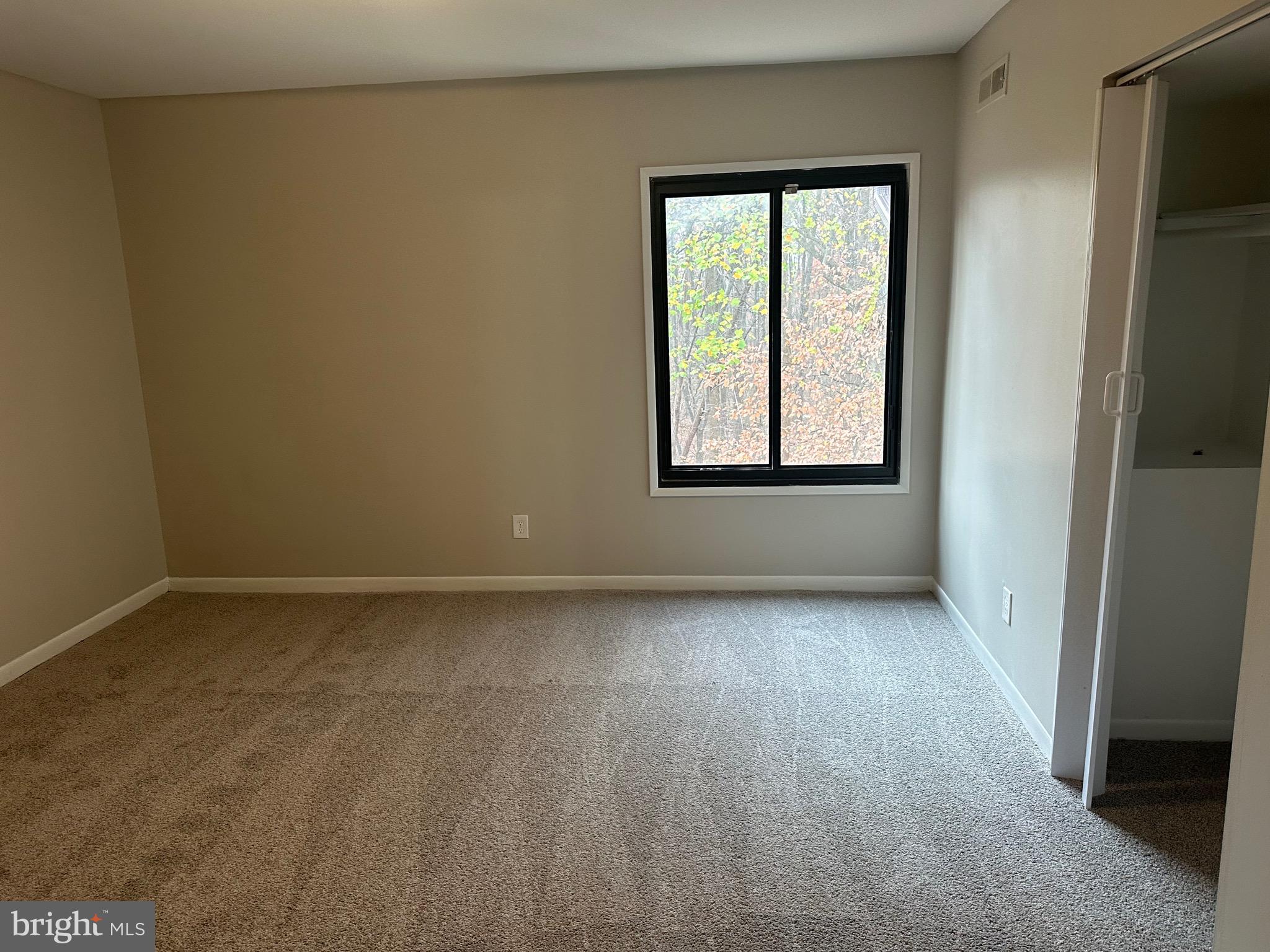 TREETOP CONDO - Residential