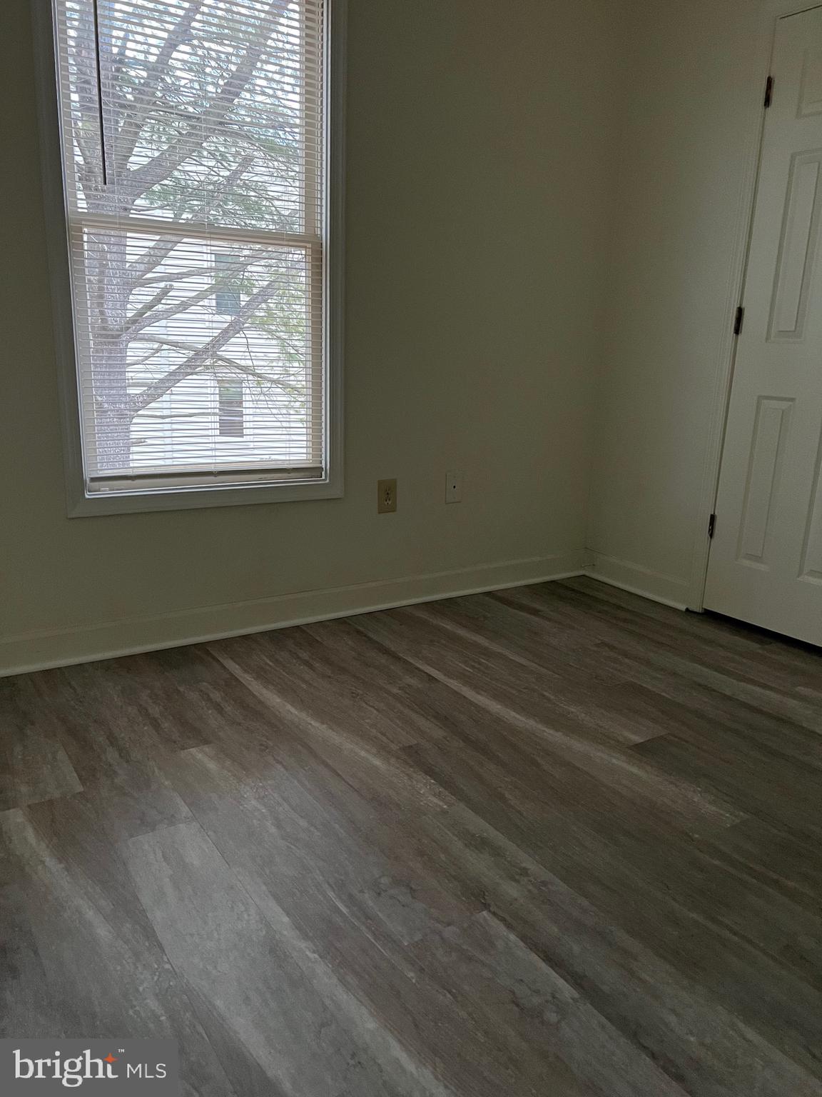 LAKE RIDGE - SPRINGWOODS - Residential Lease