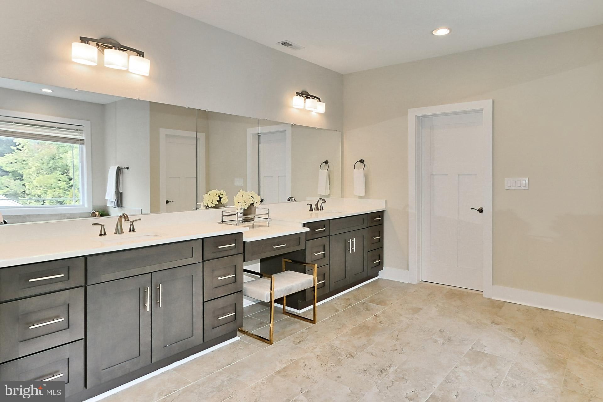 PIMMIT HILLS - Residential