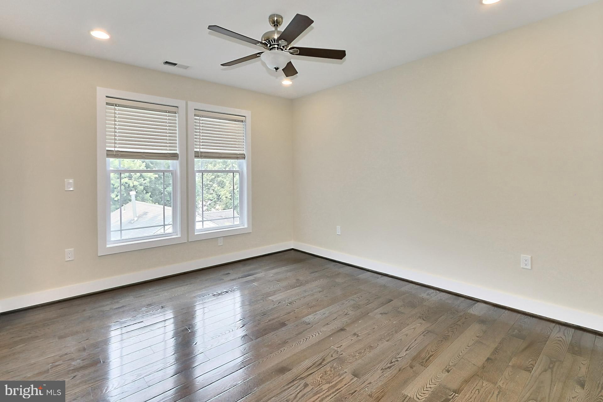 PIMMIT HILLS - Residential