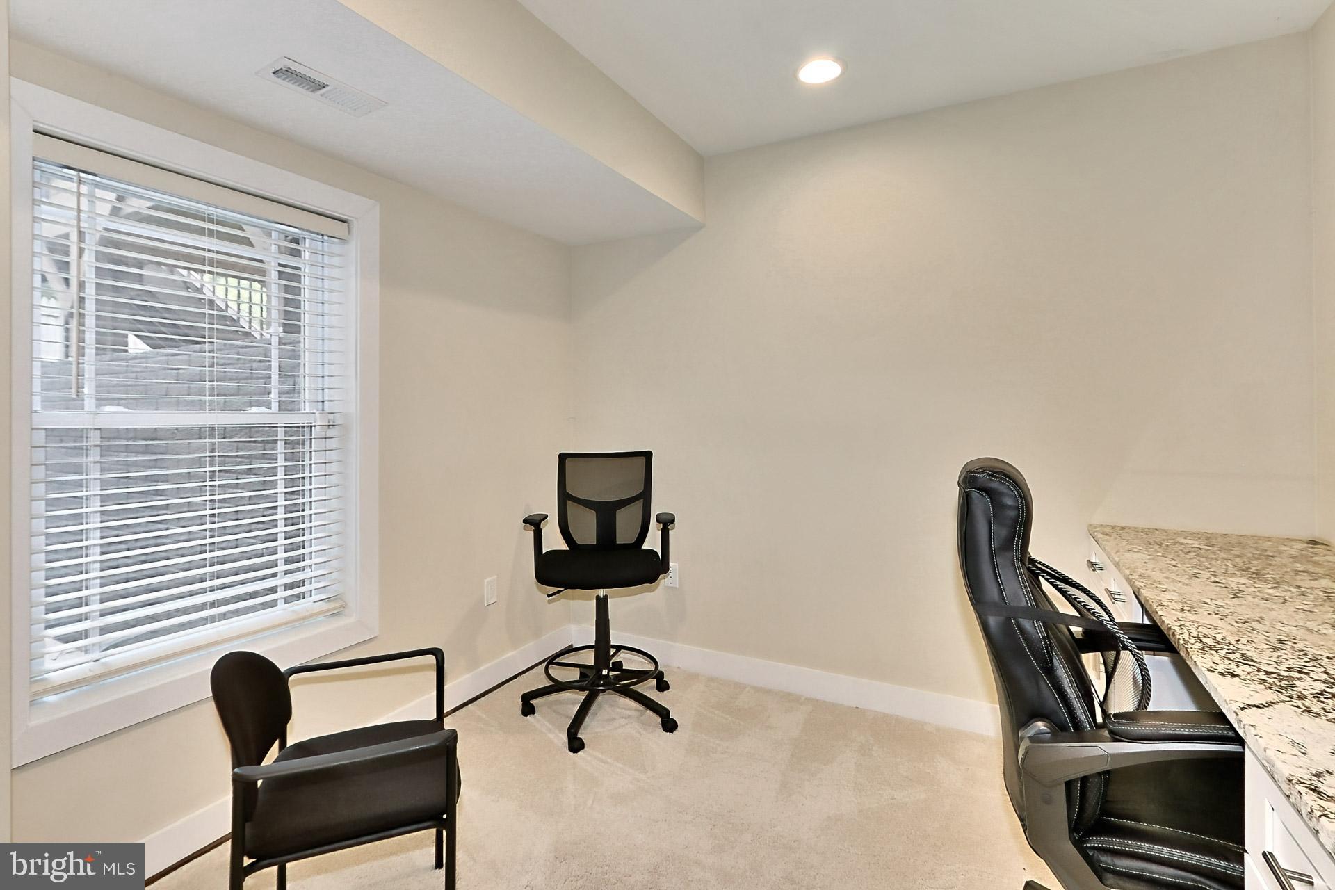 PIMMIT HILLS - Residential